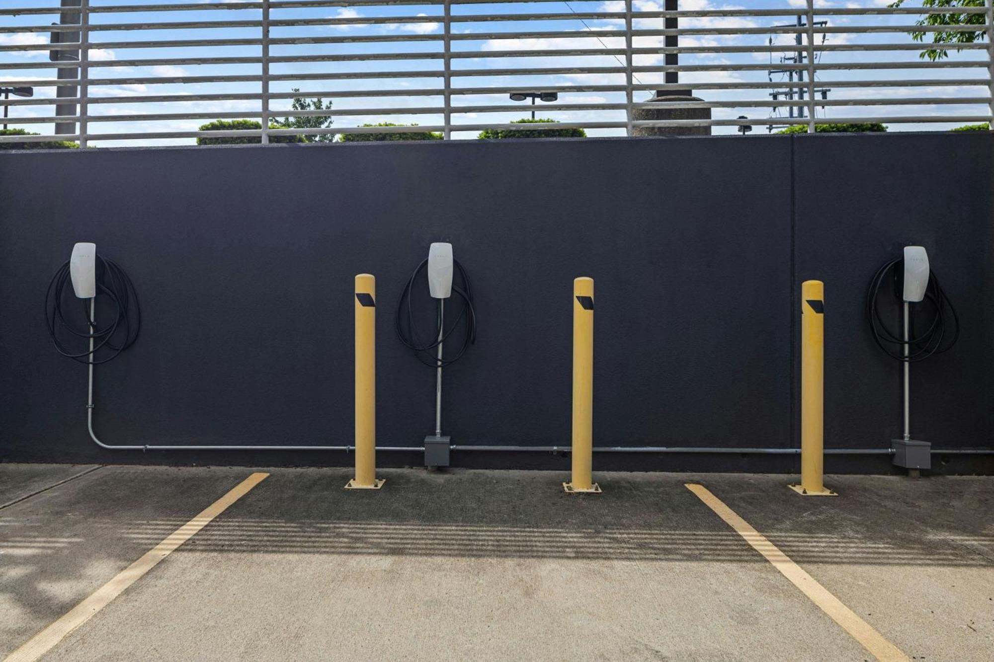 Fairfield & By Marriott Downtown-metrocenter