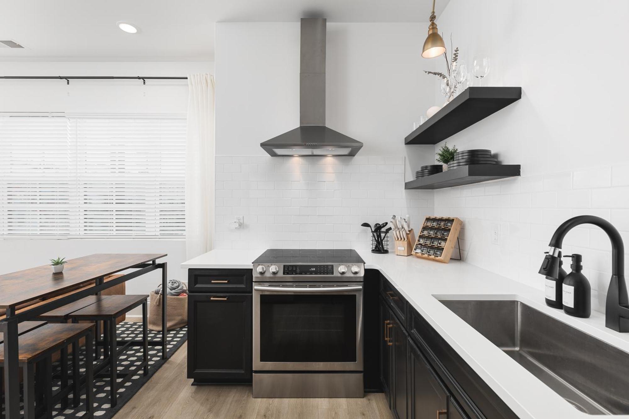 Apartment Spacious Modern 4 Bed 2 Bedroom Near Downtown *