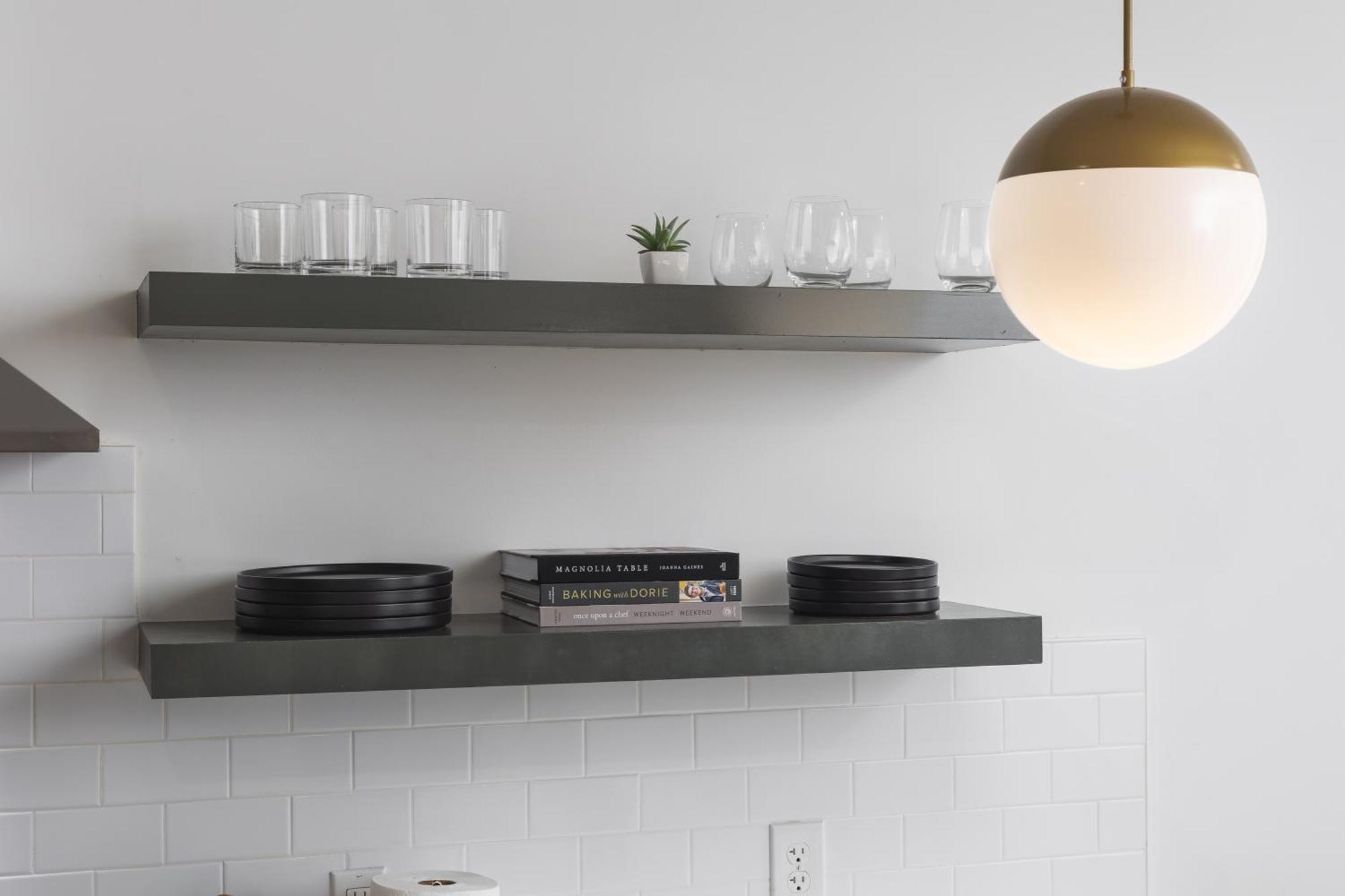 With Free Parking, 3 Miles Downtown, Near Restaurants * Nashville