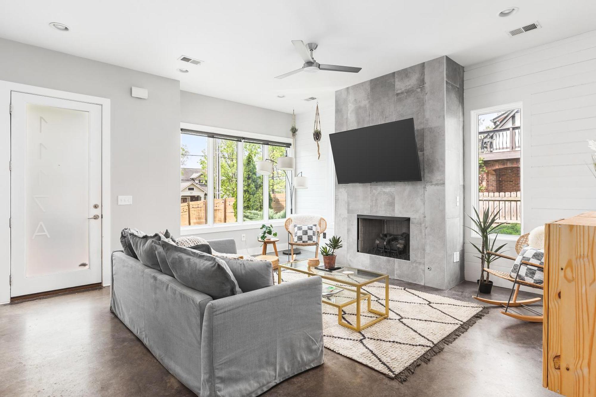 Holiday home Modern Luxury With Rooftop Deck, 3 Mi To Downtown *