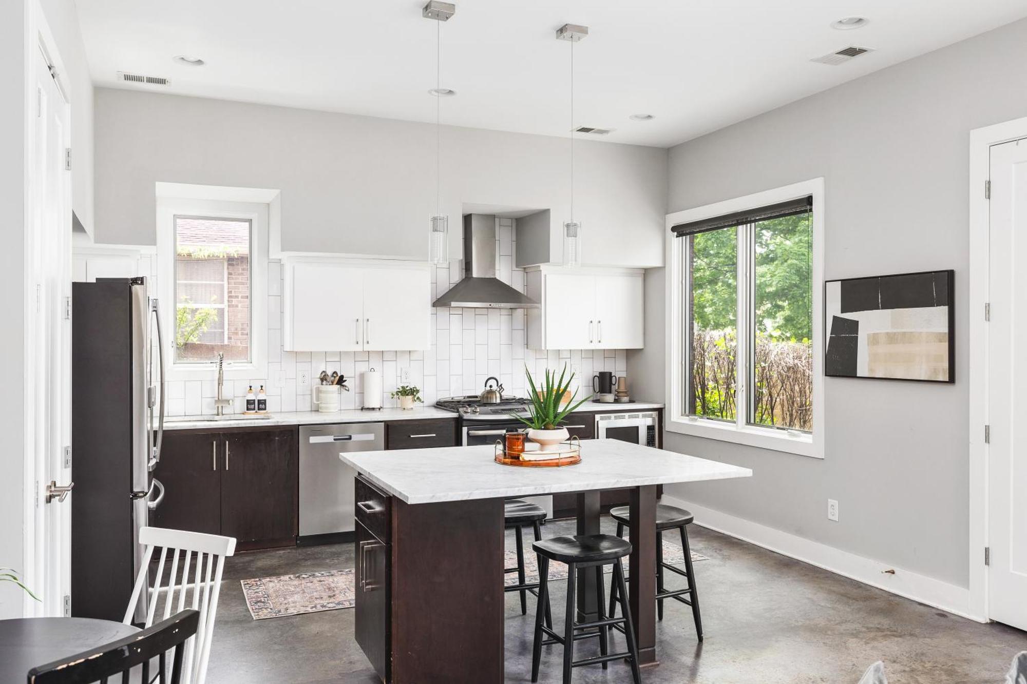 Modern Luxury With Rooftop Deck, 3 Mi To Downtown Nashville