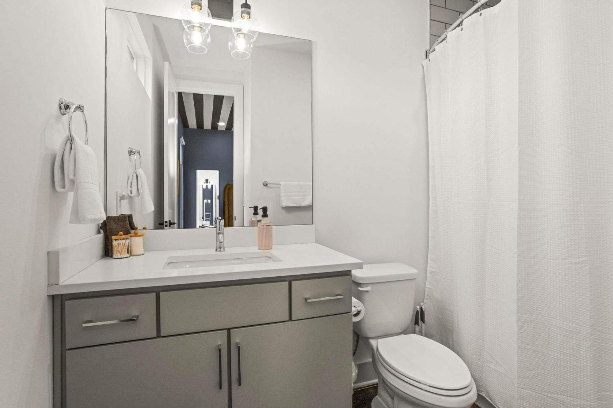 Mix At 8th & Argyle Elite Vacation Spot Holiday home