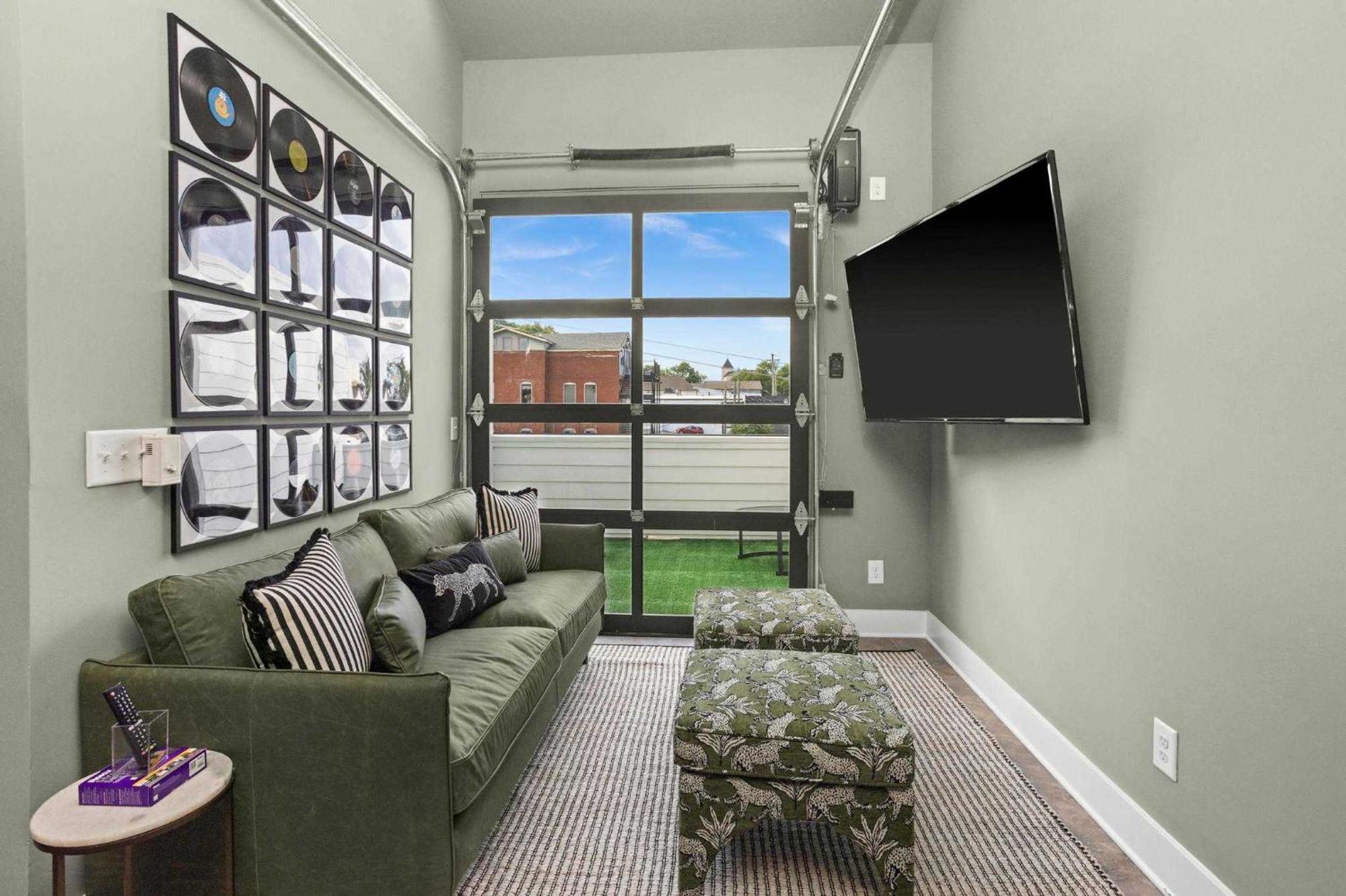 Holiday home Mix At 8th & Argyle Elite Vacation Spot *