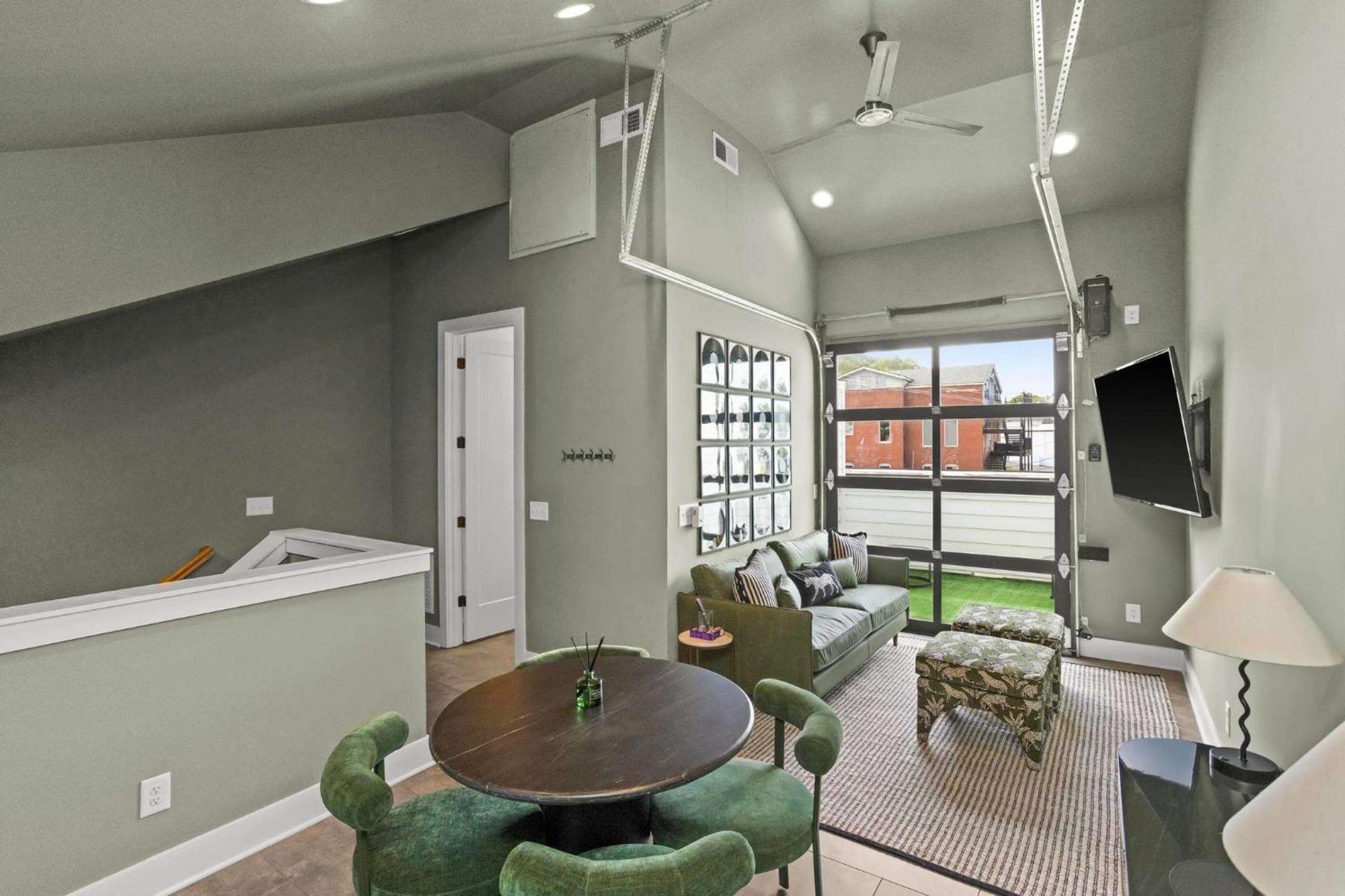 Mix At 8th & Argyle Elite Vacation Spot Holiday home Nashville