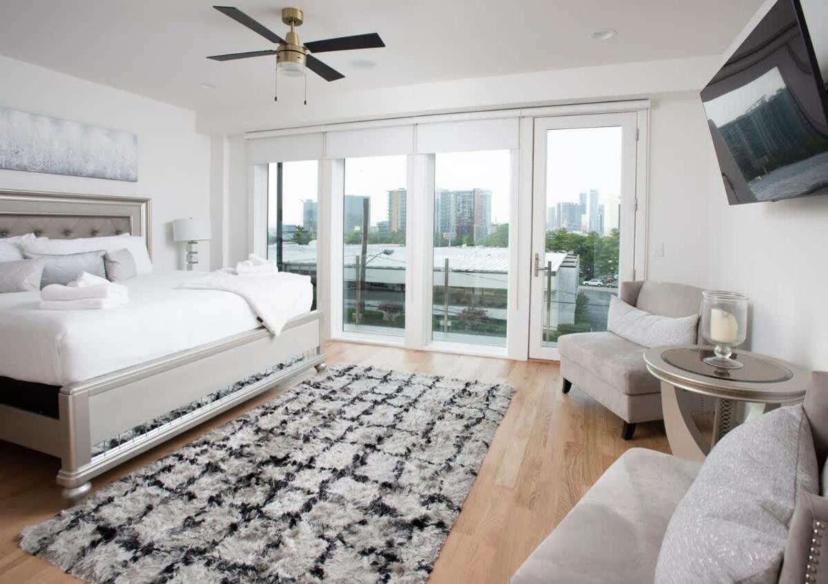 Skyline Views - Rooftop Pool - Maximum Luxury * Nashville