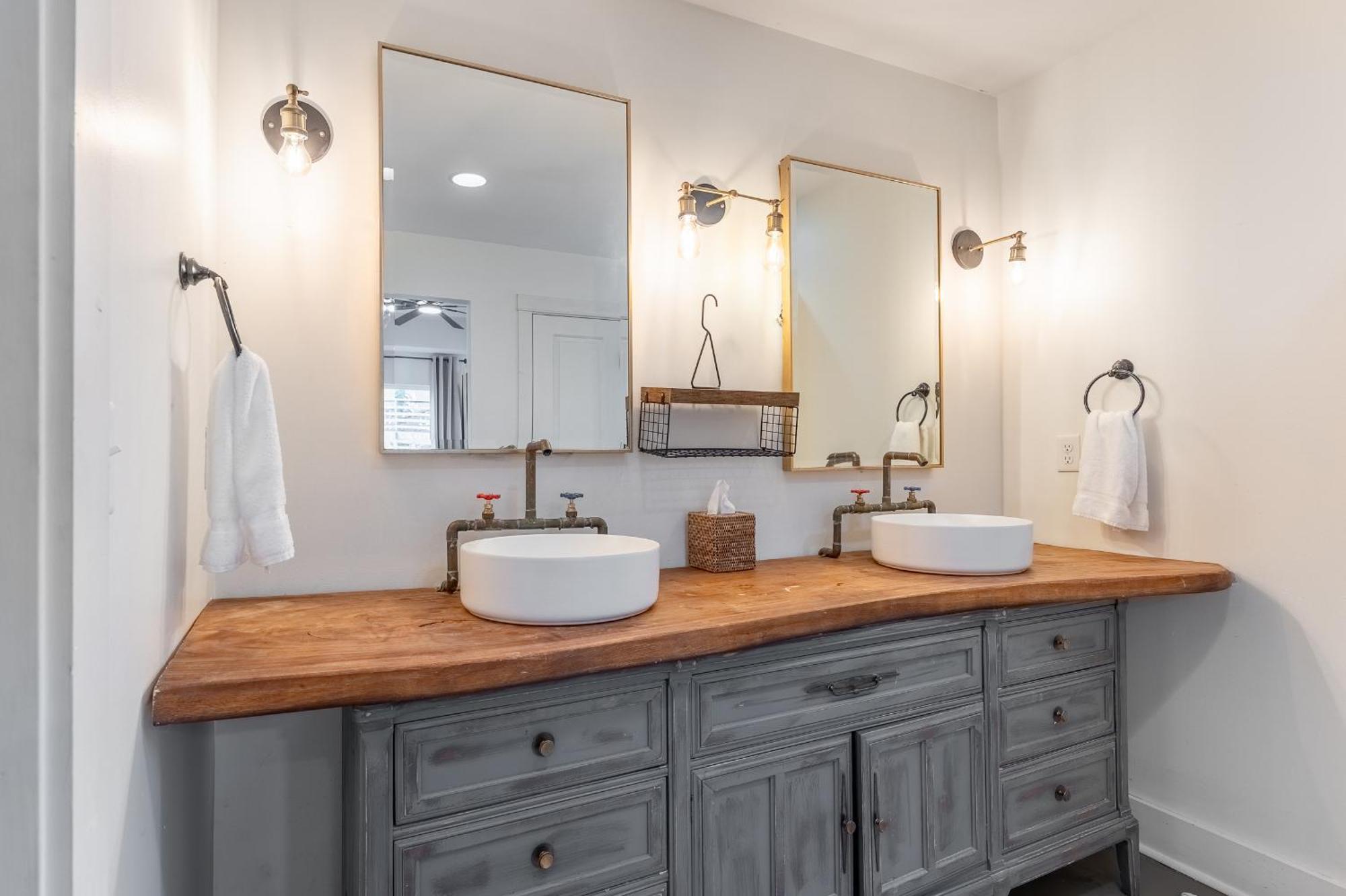 Riverside Holiday home