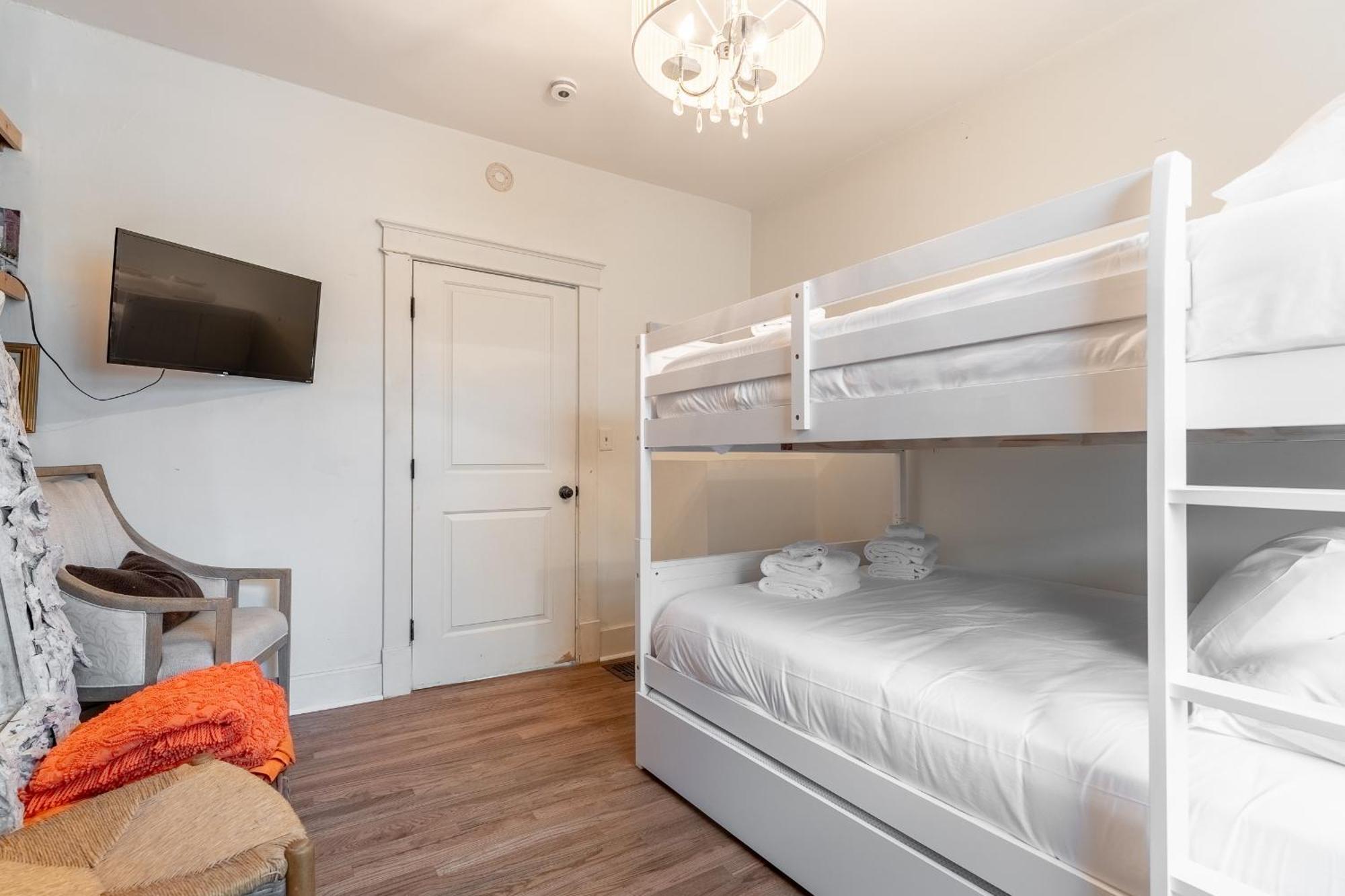 Riverside * Nashville