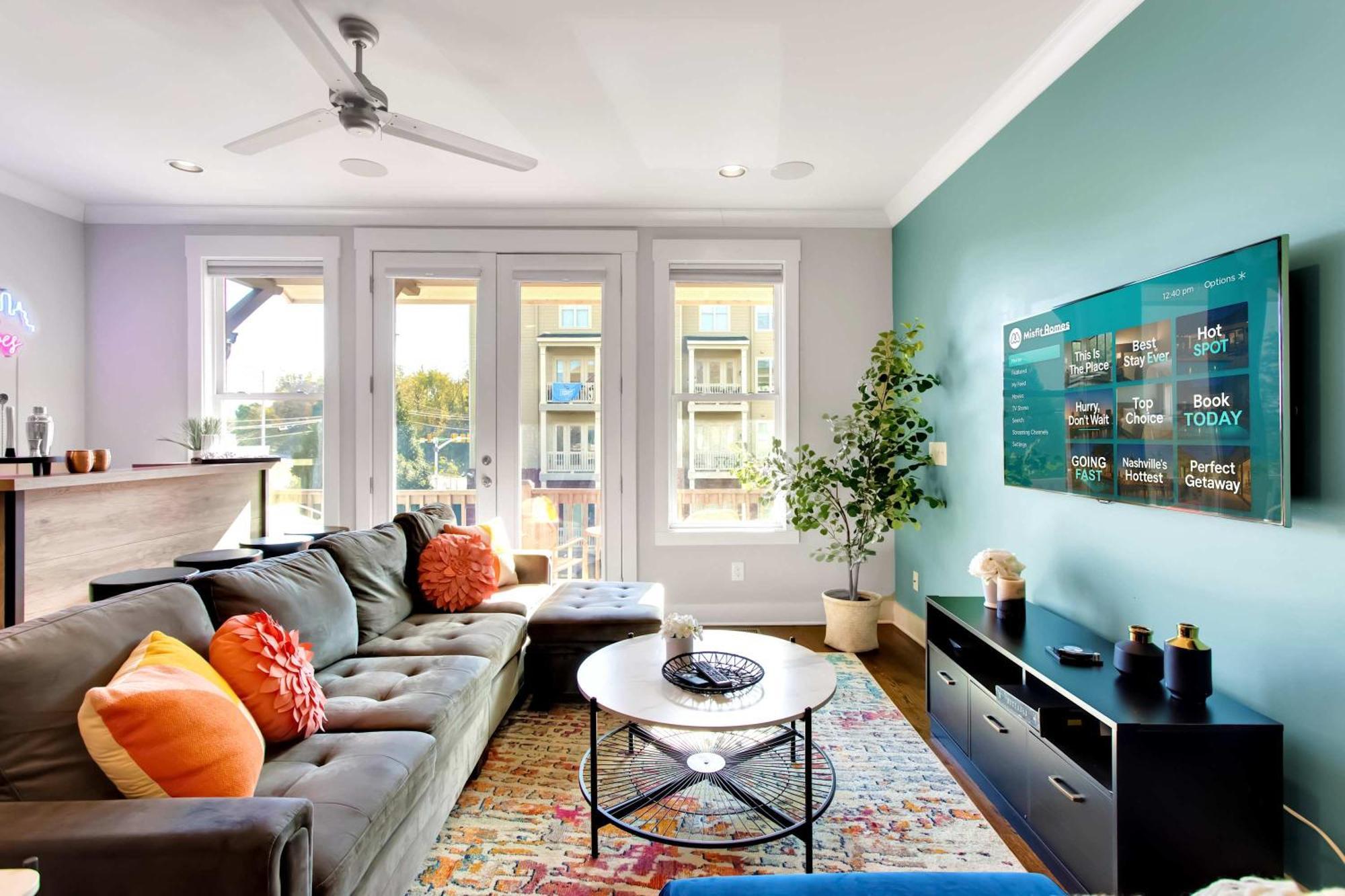 Lux Retreat 12 Beds Games Bar * Nashville