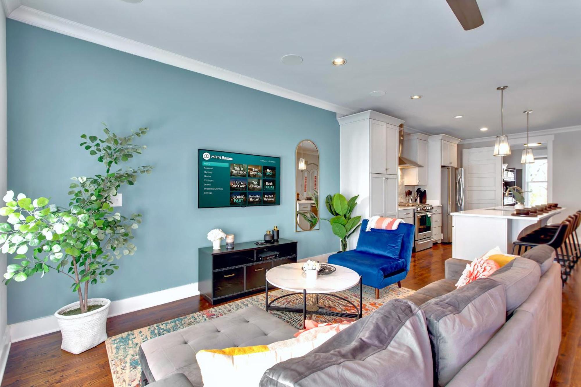 Lux Retreat 12 Beds Games Bar * Nashville