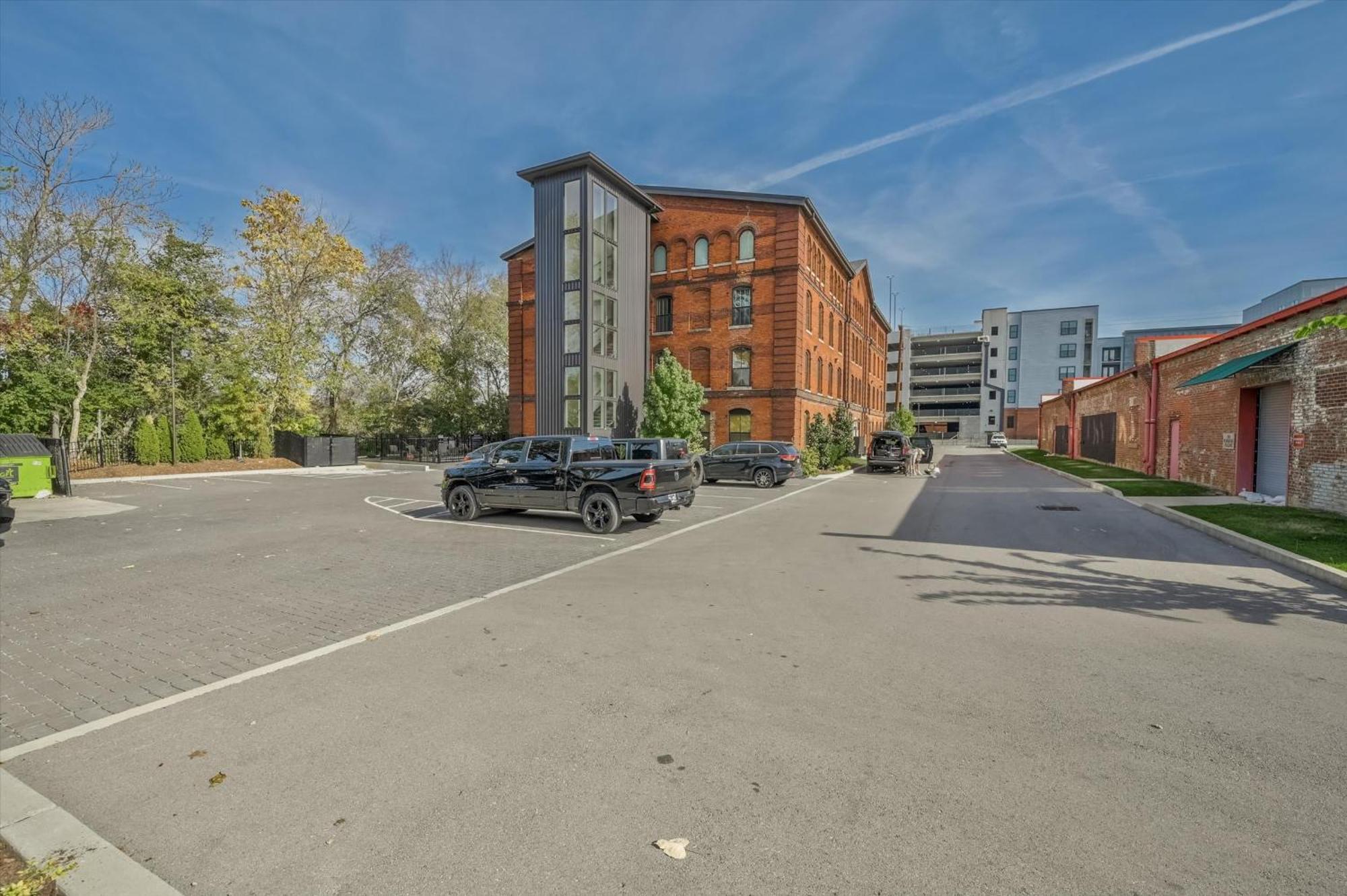 Apartment Luxe Loft With Speakeasy Parking And 2 Mi To Broadway *