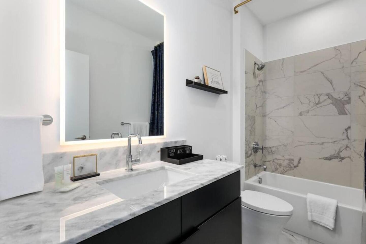 Holiday home Downtown Modern 1 Mi To Broadway, Park Free Nashville