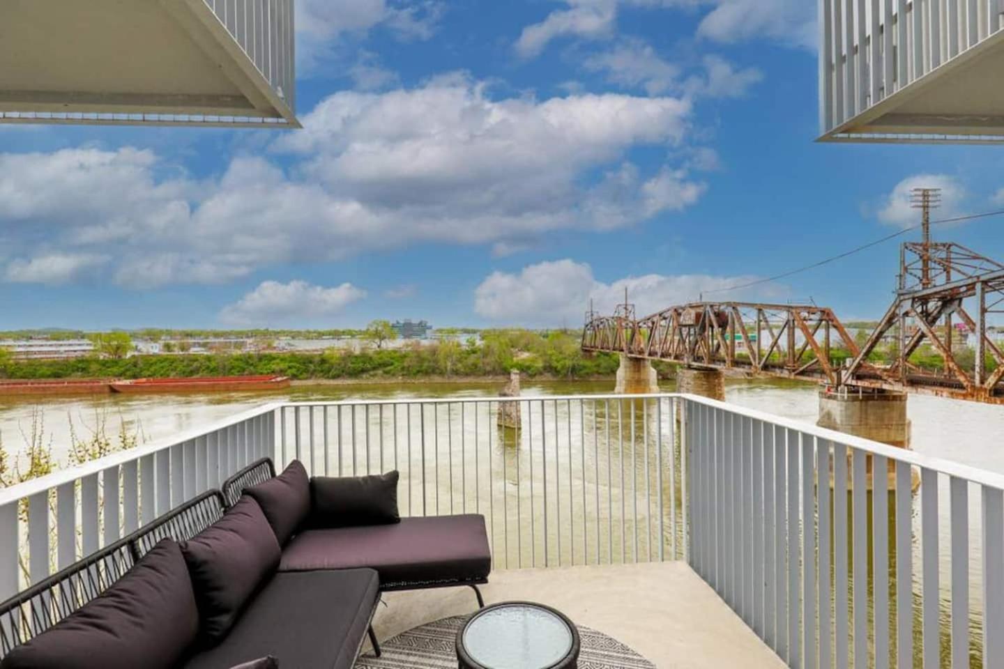 Holiday home Downtown Modern 1 Mi To Broadway, Park Free Nashville