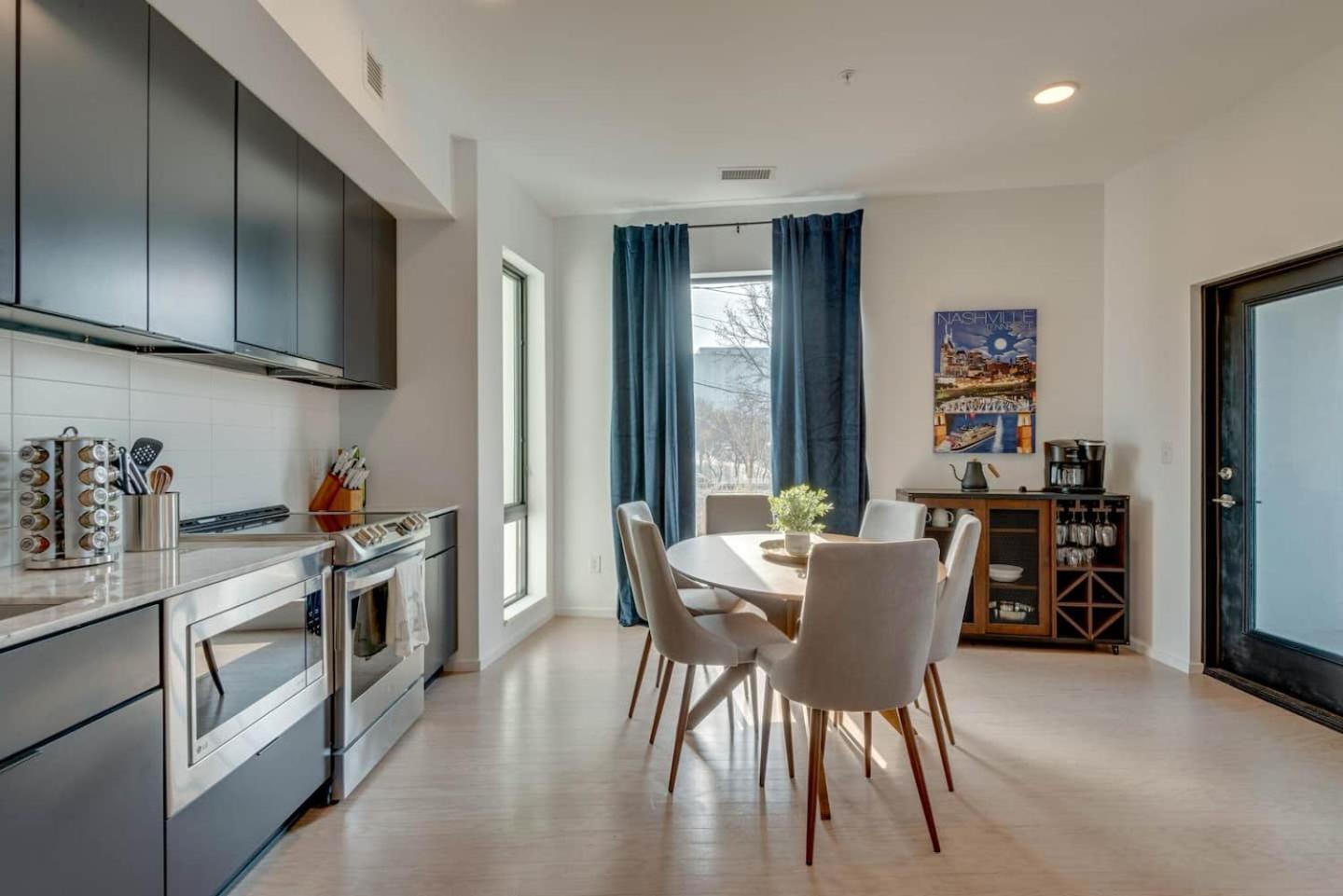 Holiday home Boutique On Nashville's Riverfront- Eve #201 *