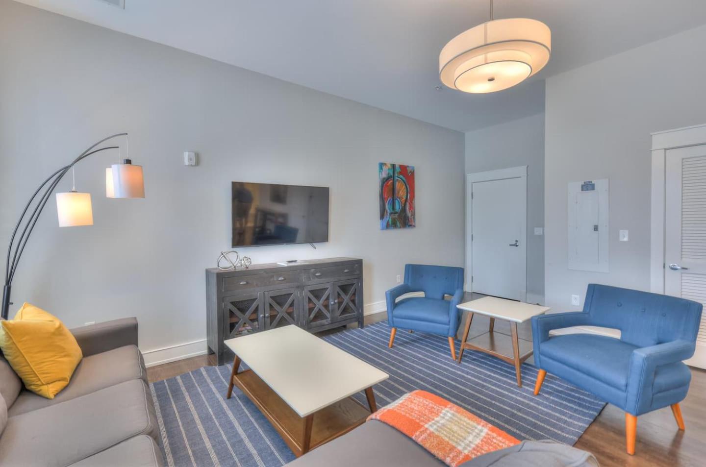 Boutique 1 Bedroom In Dynamic 12 South #204