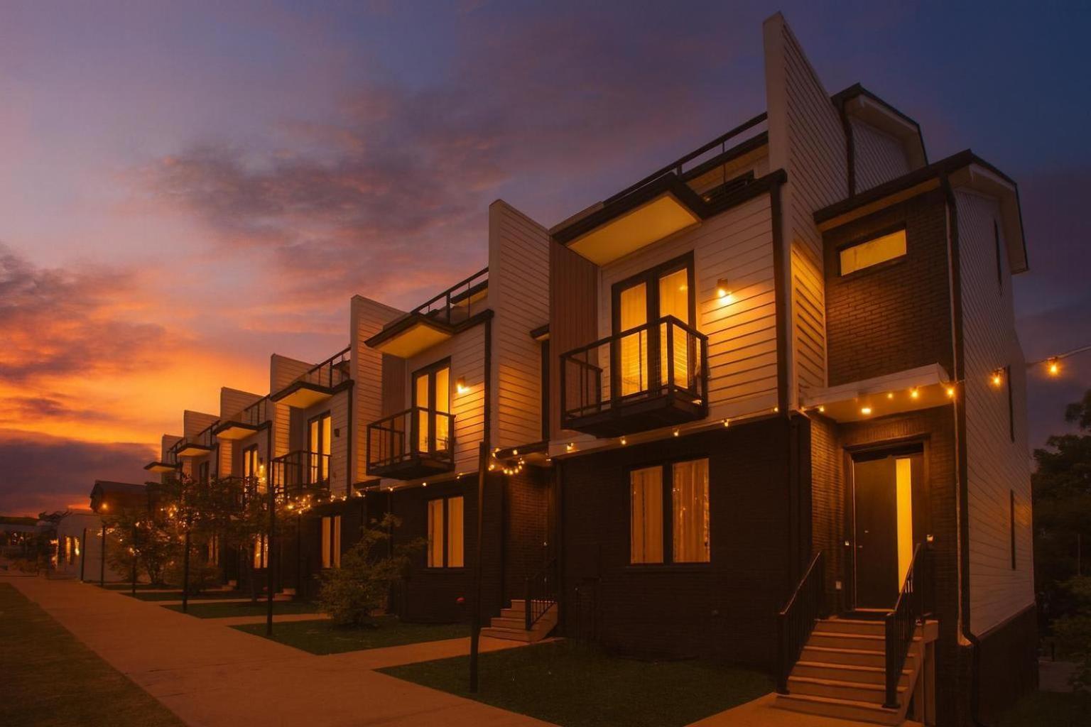 Mix At 8th & Argyle Elite Vacation Spot