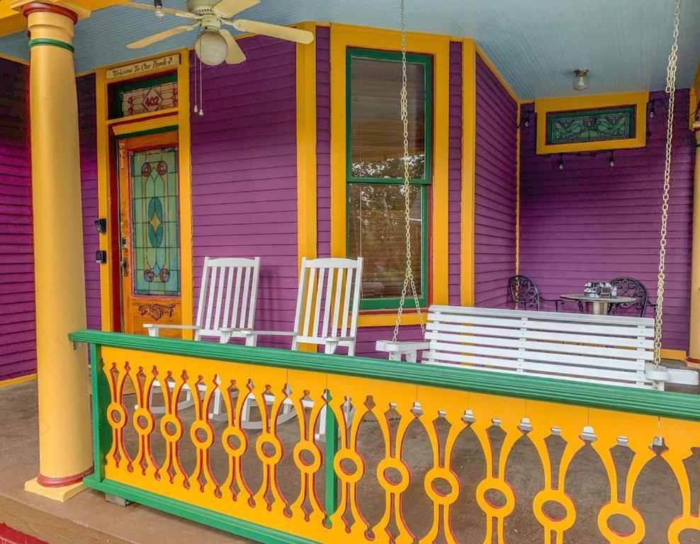Eclectic Pet Friendly In East Holiday home *