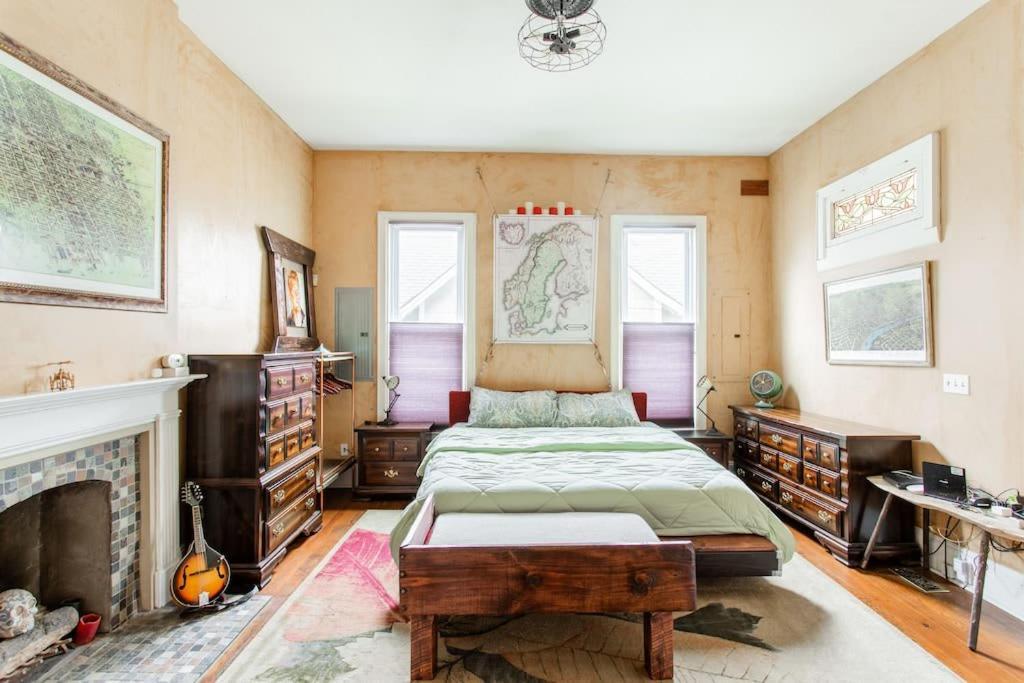 Holiday home Eclectic Pet Friendly In East *
