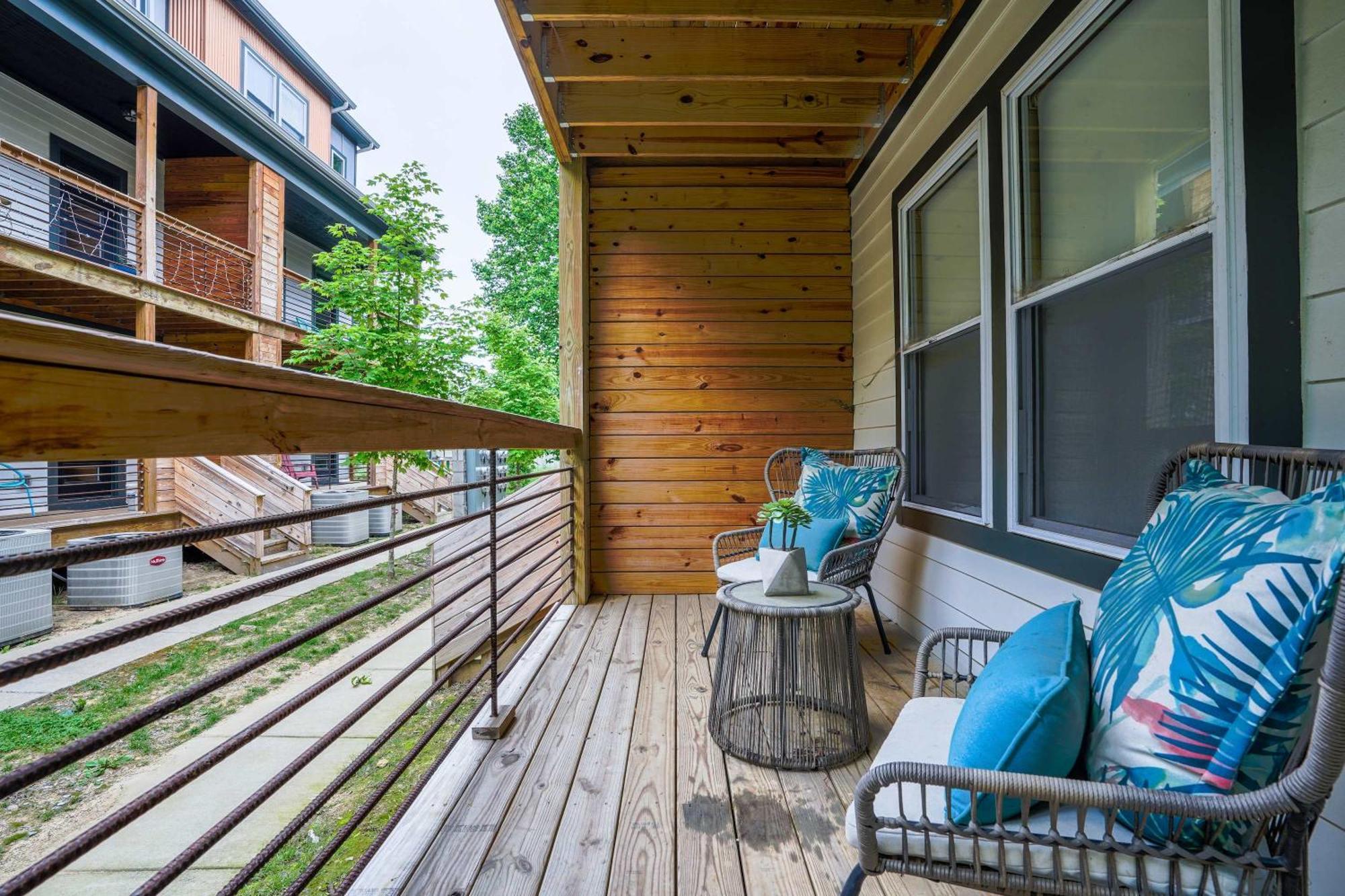 Chic Townhome In Trendy East Nash * Nashville