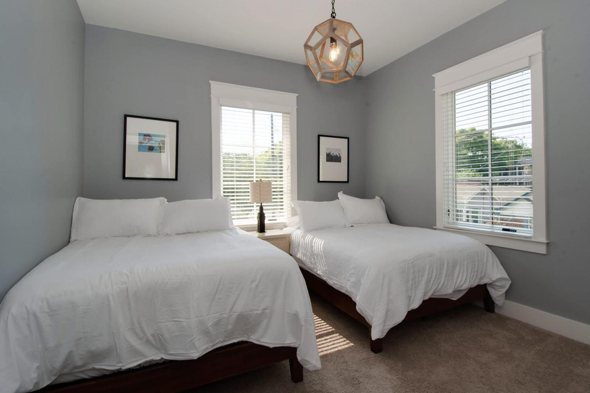 Private Backyard - Near Bicentennial Park Holiday home *