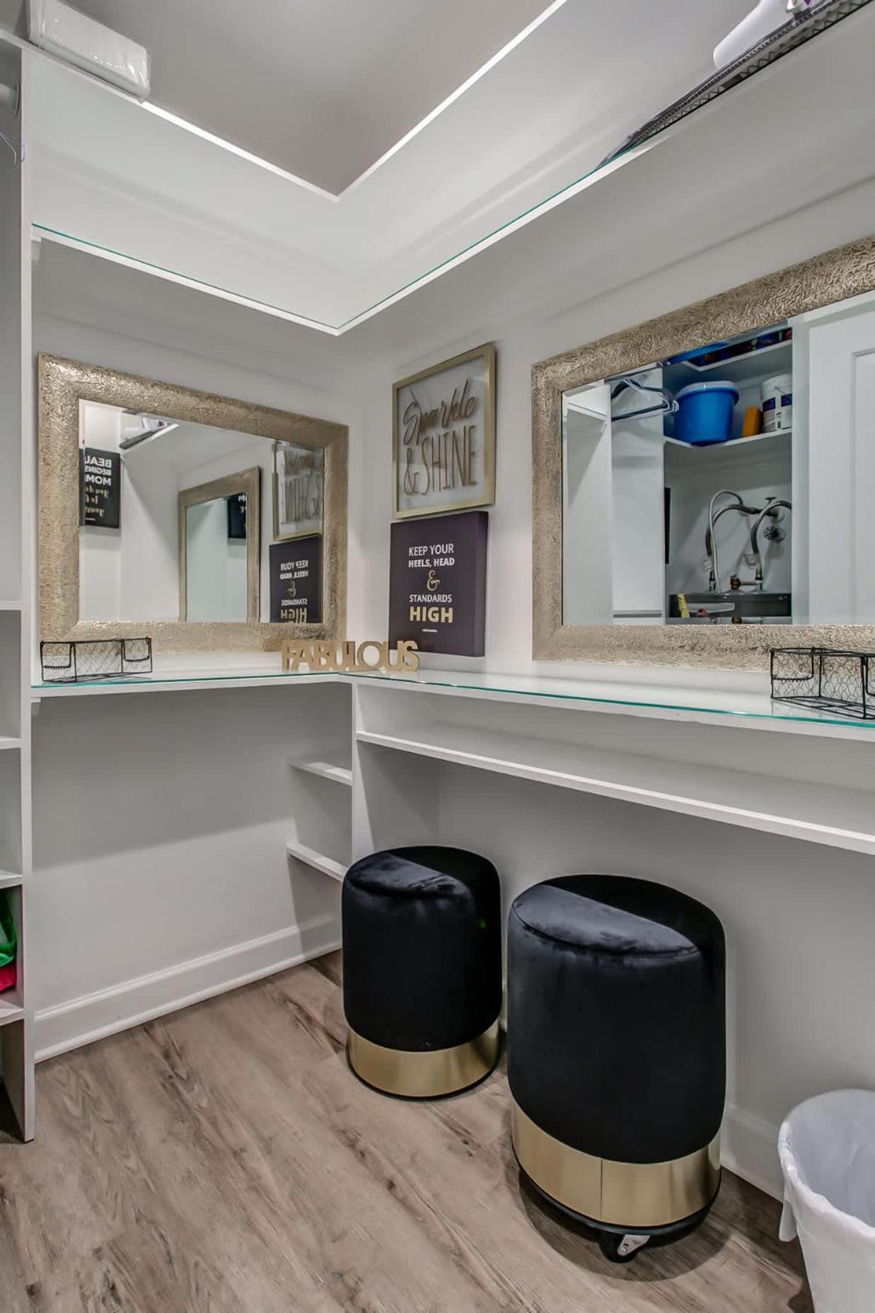 Holiday home Riverfront Minutes From Broadway *