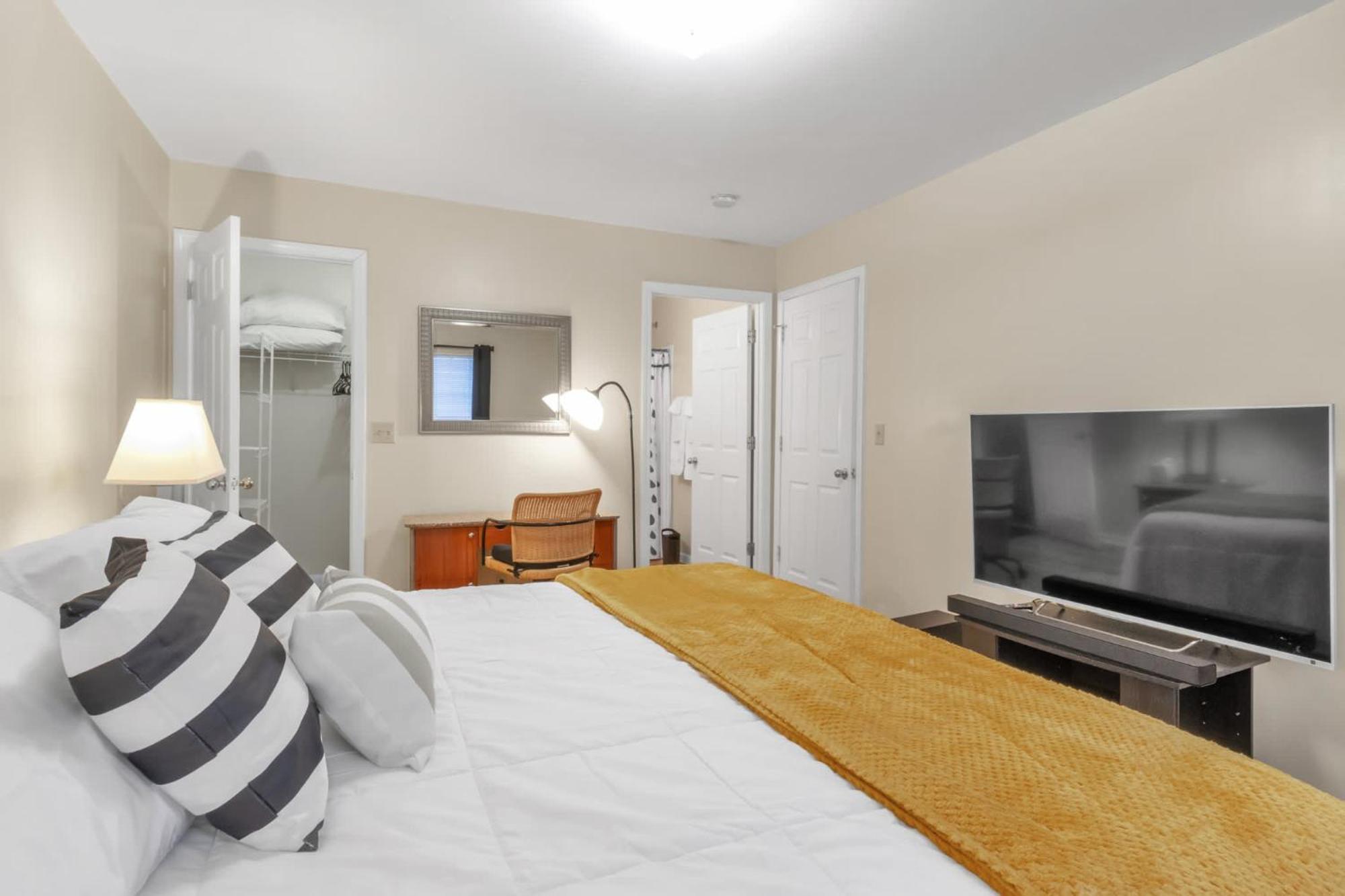 Cozy 3 Bdr In West L Close To Tsu