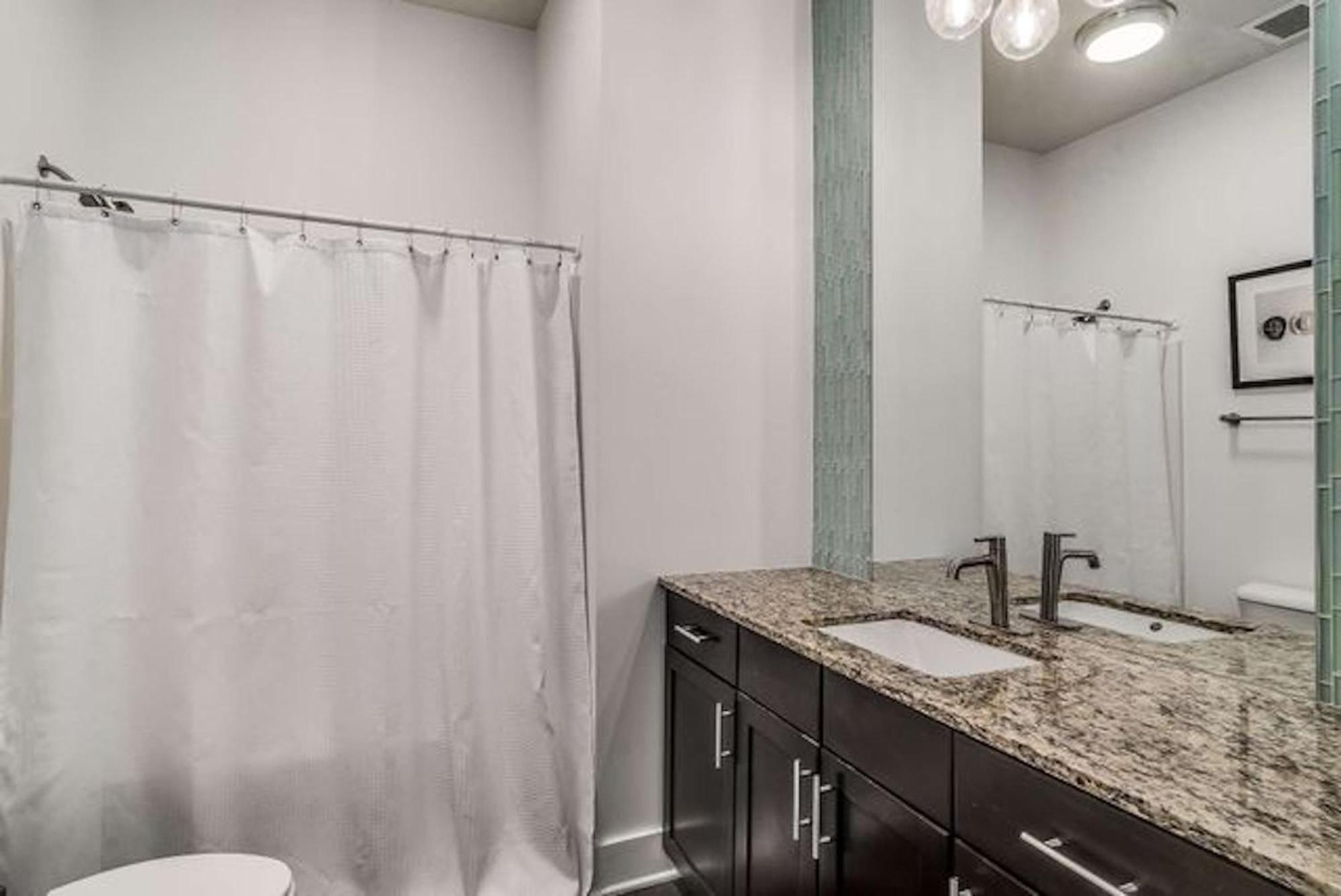 Stylish Loft Near Centennial Park Holiday home Nashville