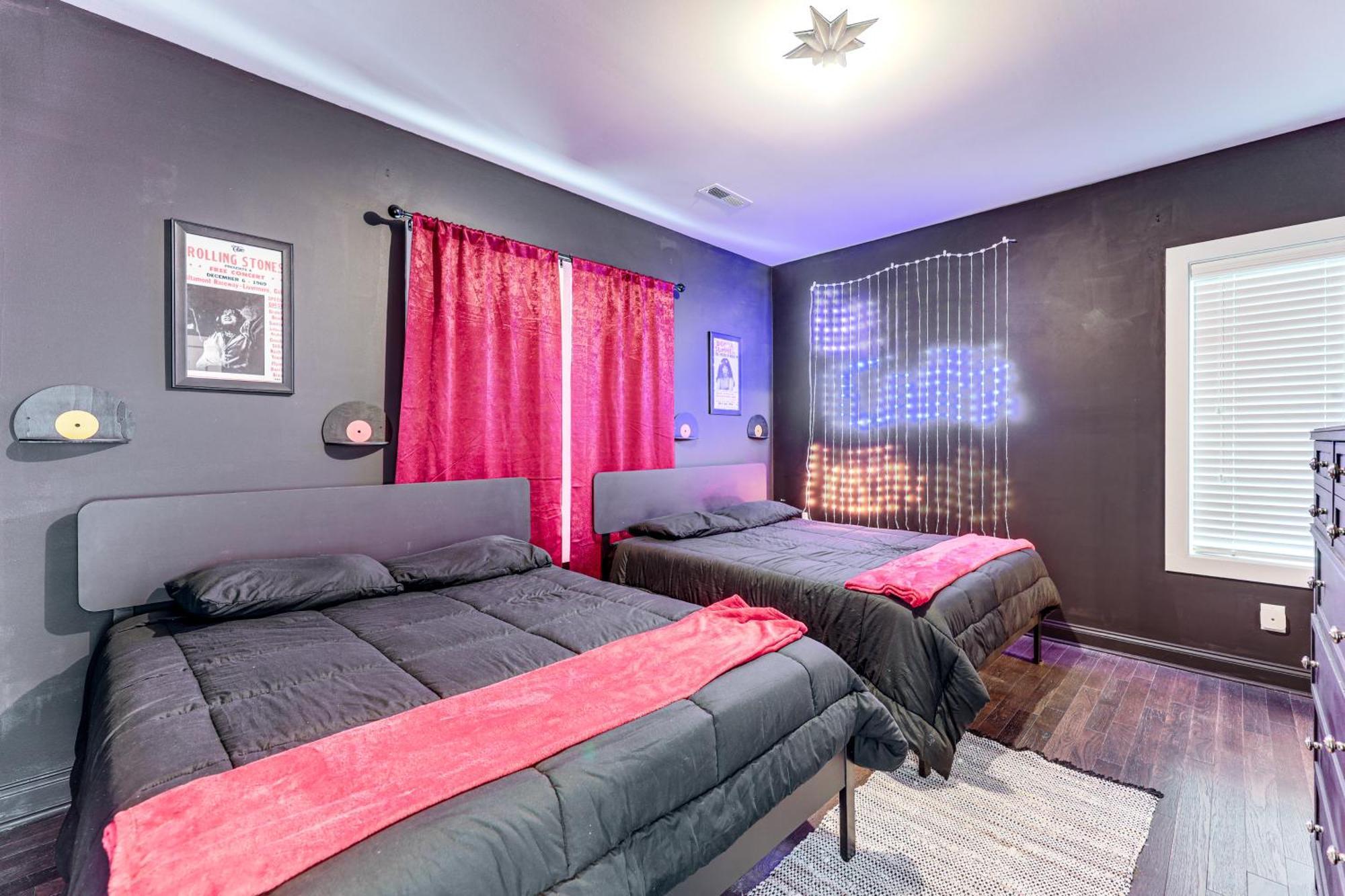 Pet-friendly Abode With Balcony In East Nashville! Holiday home