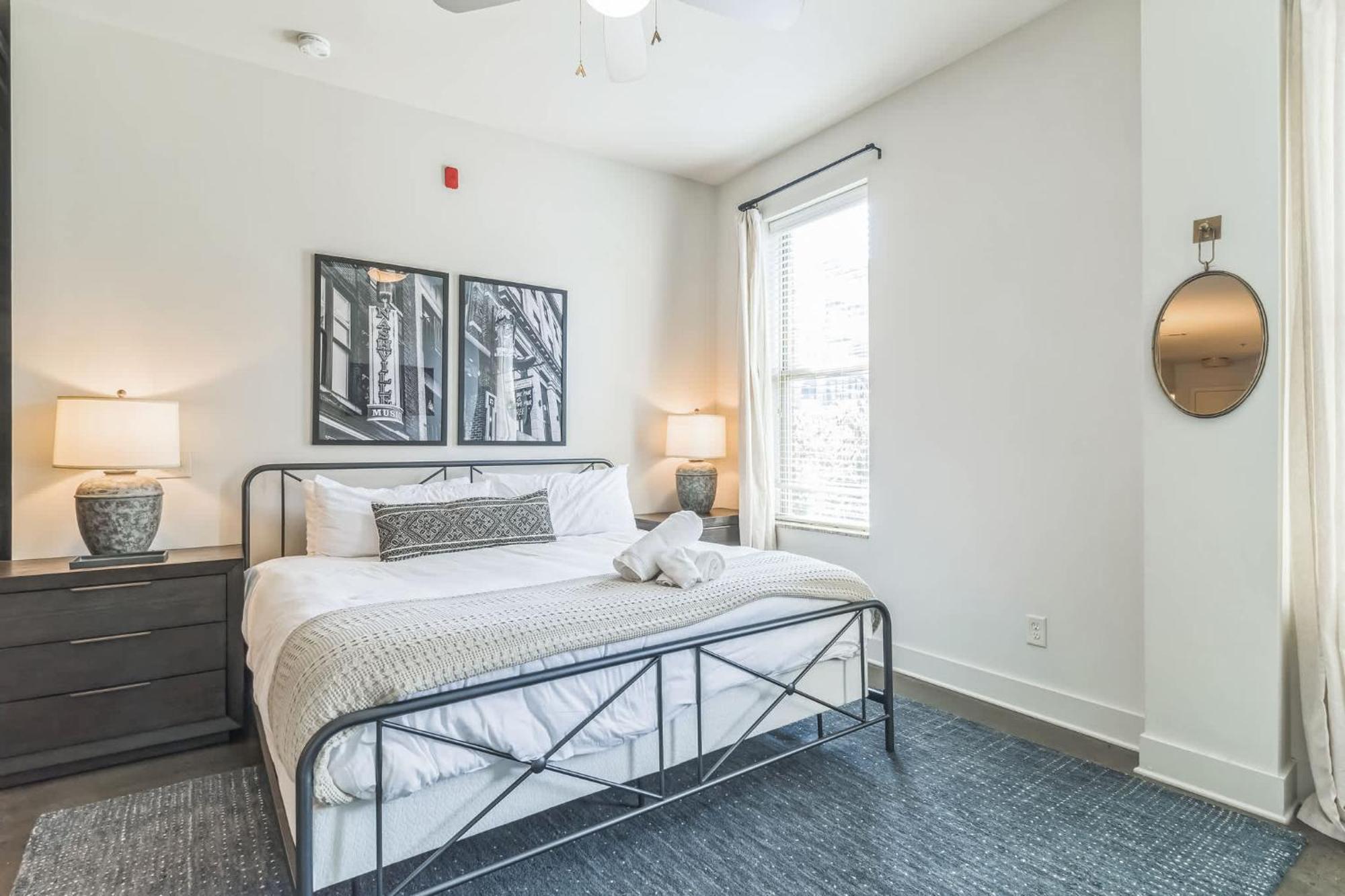 Chic For 4 Near West End