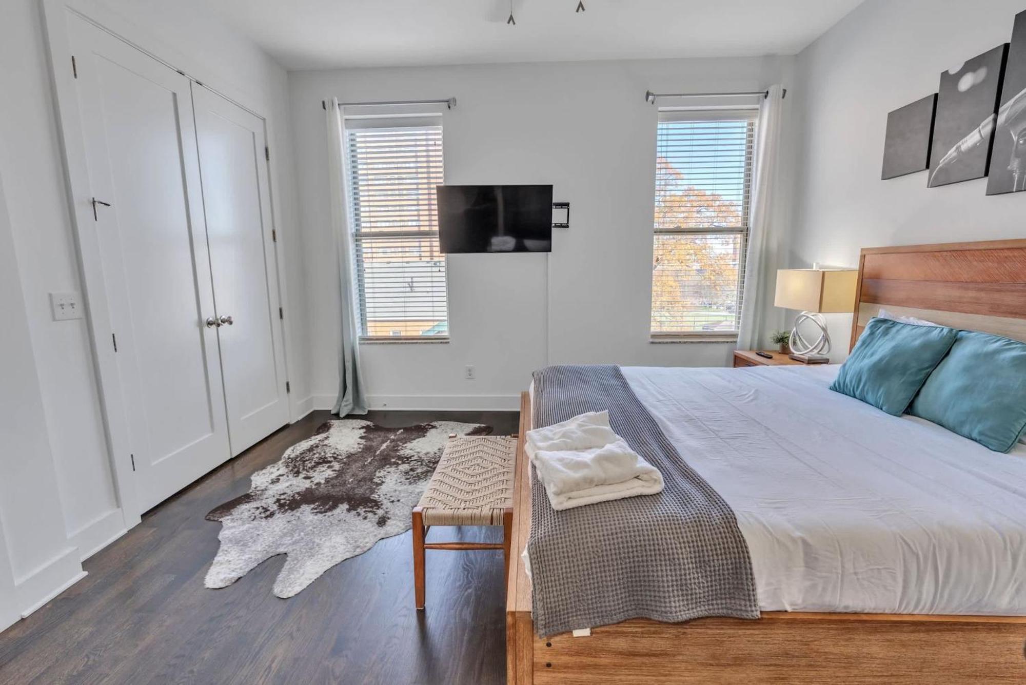 Electric Geometric - Fit For 4 Holiday home