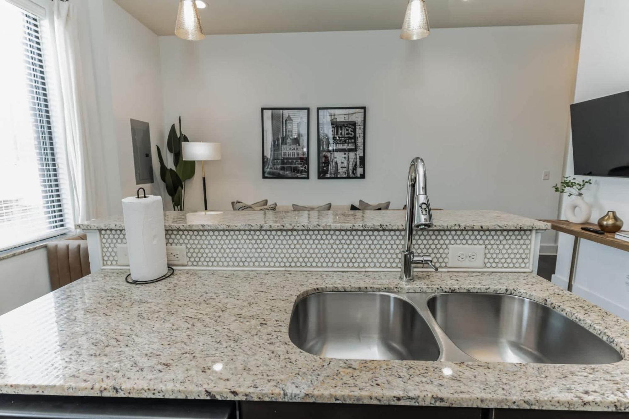 Couple's Retreat Near Vanderbilt Holiday home *