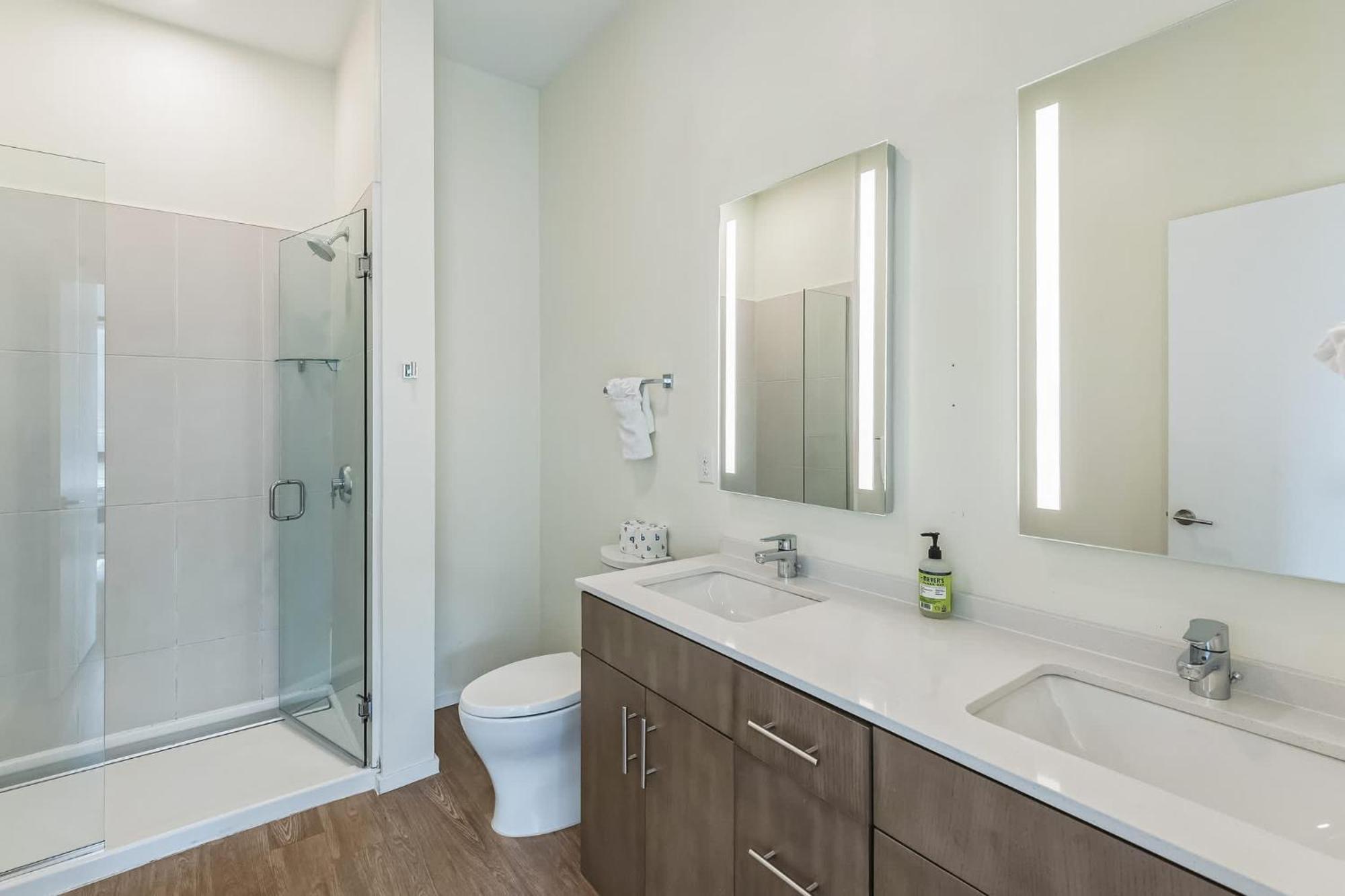 Trendy For 8 In Highly Walkable Neighborhood Holiday home *