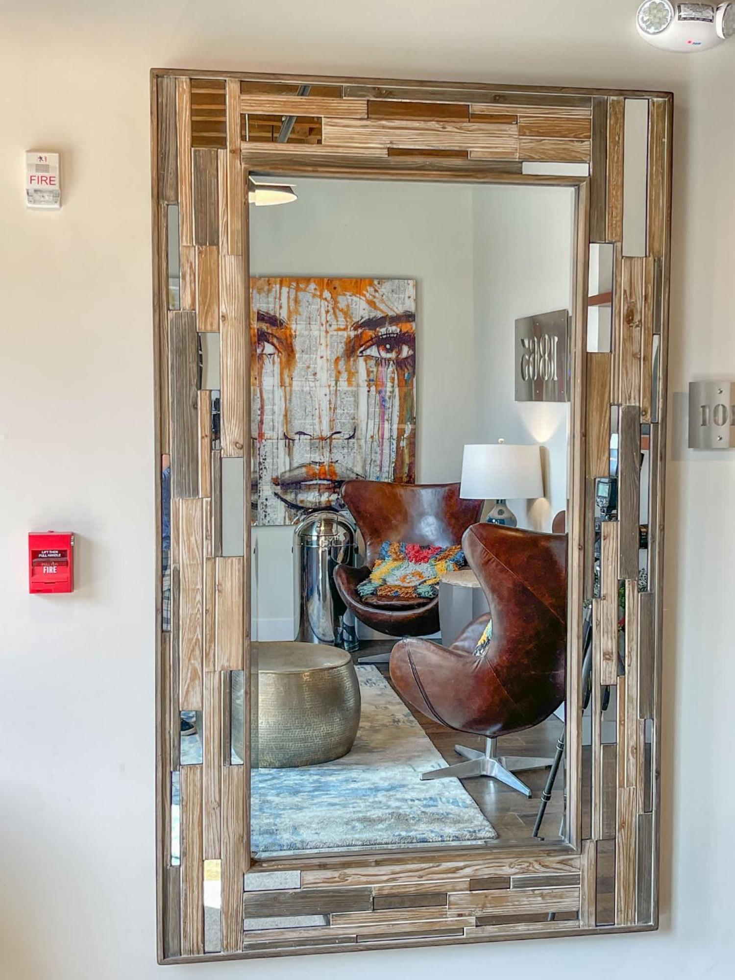 Charming Historic Loft Near Centennial Park *