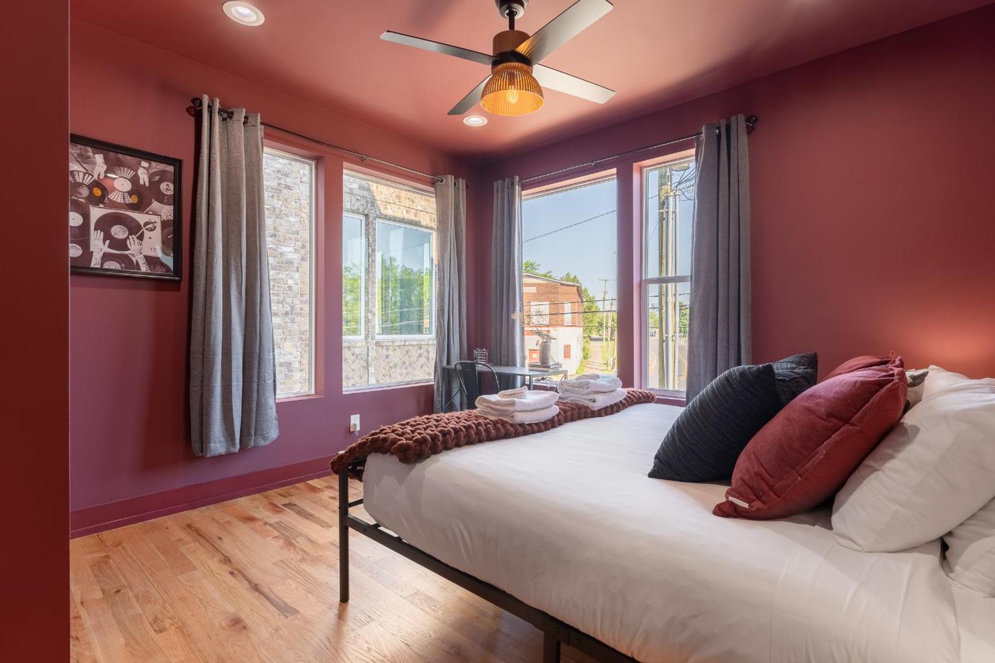 Holiday home The Vault Royale By Local *