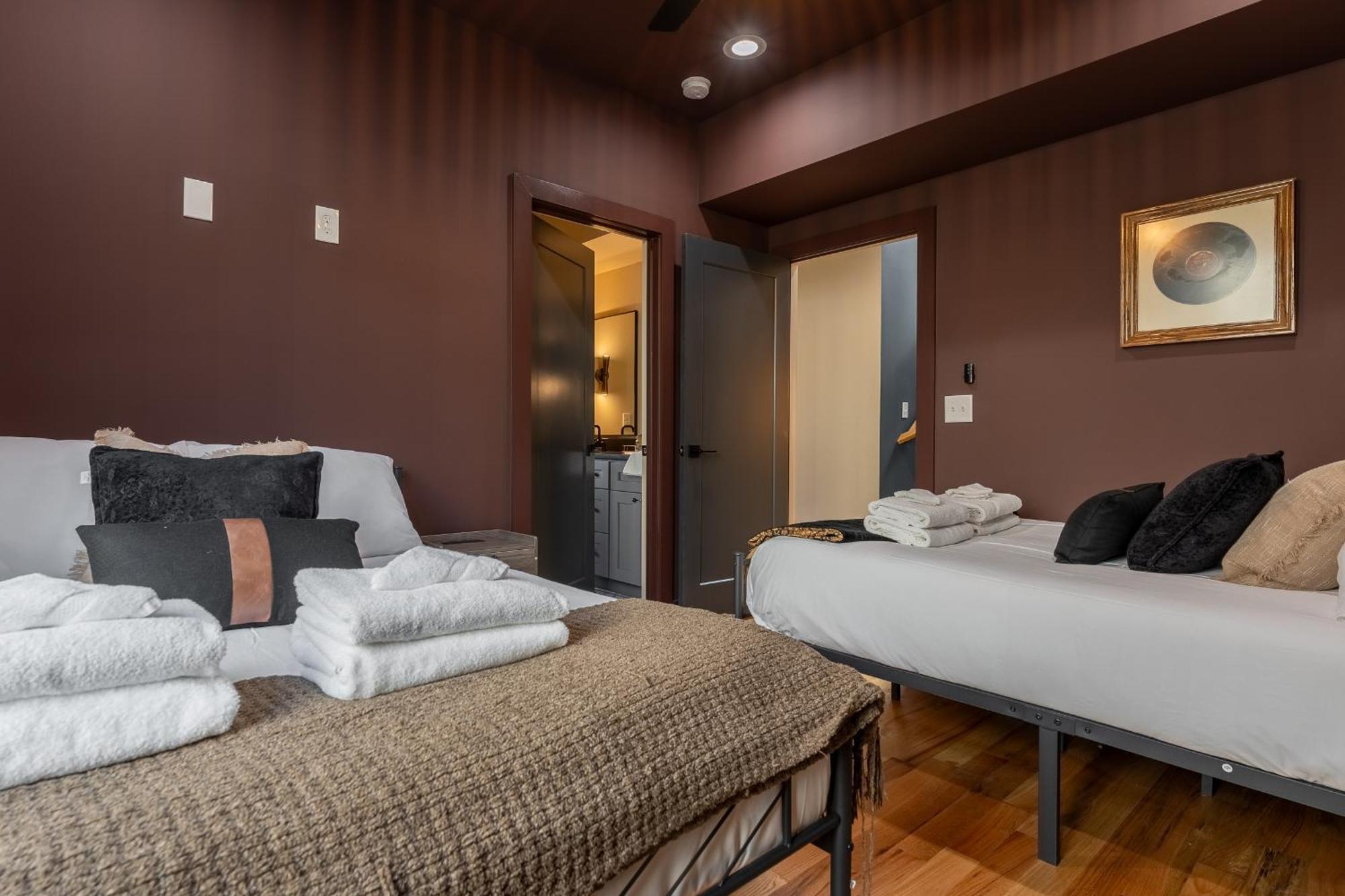 Holiday home The Vault Royale By Local *