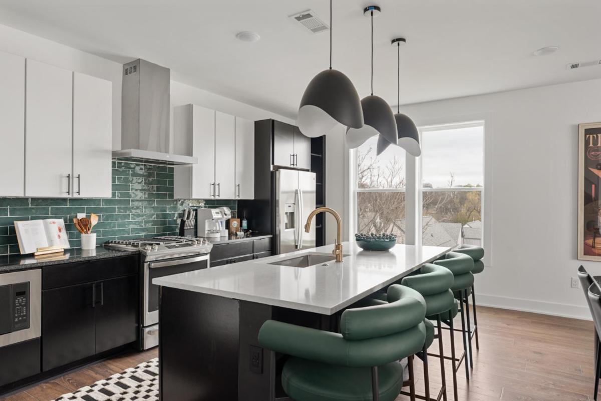 Rosalie & Remi At The Lucy By Local *