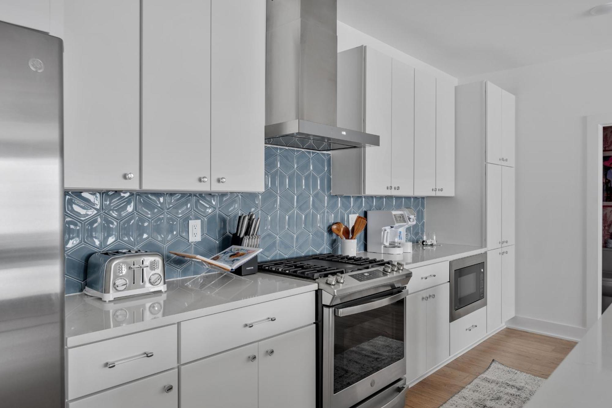 Rosalie & Remi At The Lucy By Local * Nashville