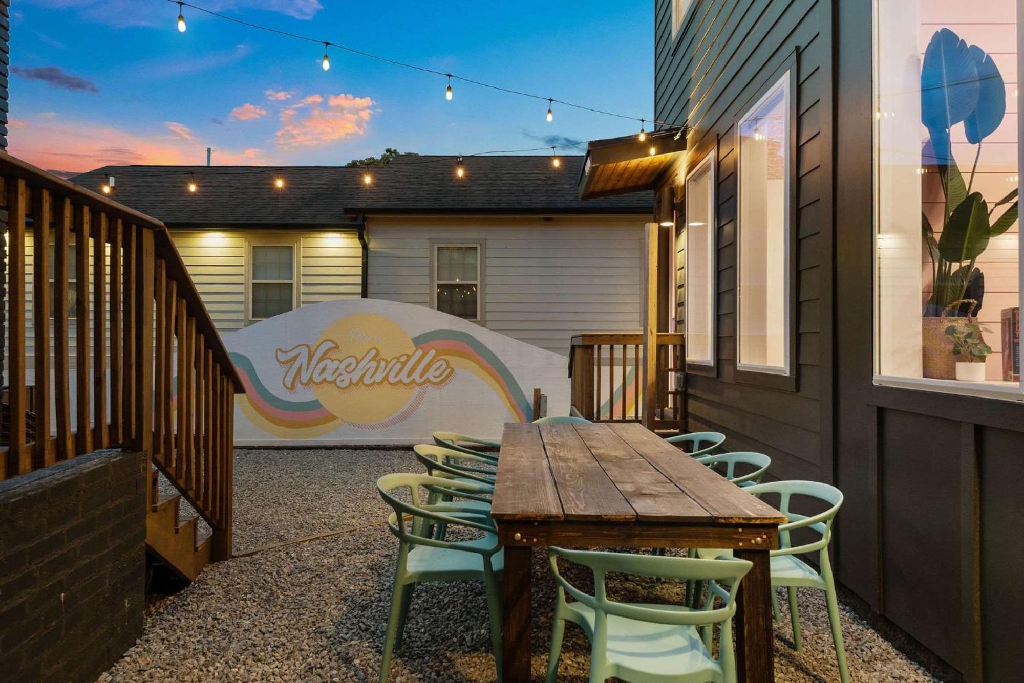 Dolly Johnny Willie Inspired 5 Min From Holiday home *