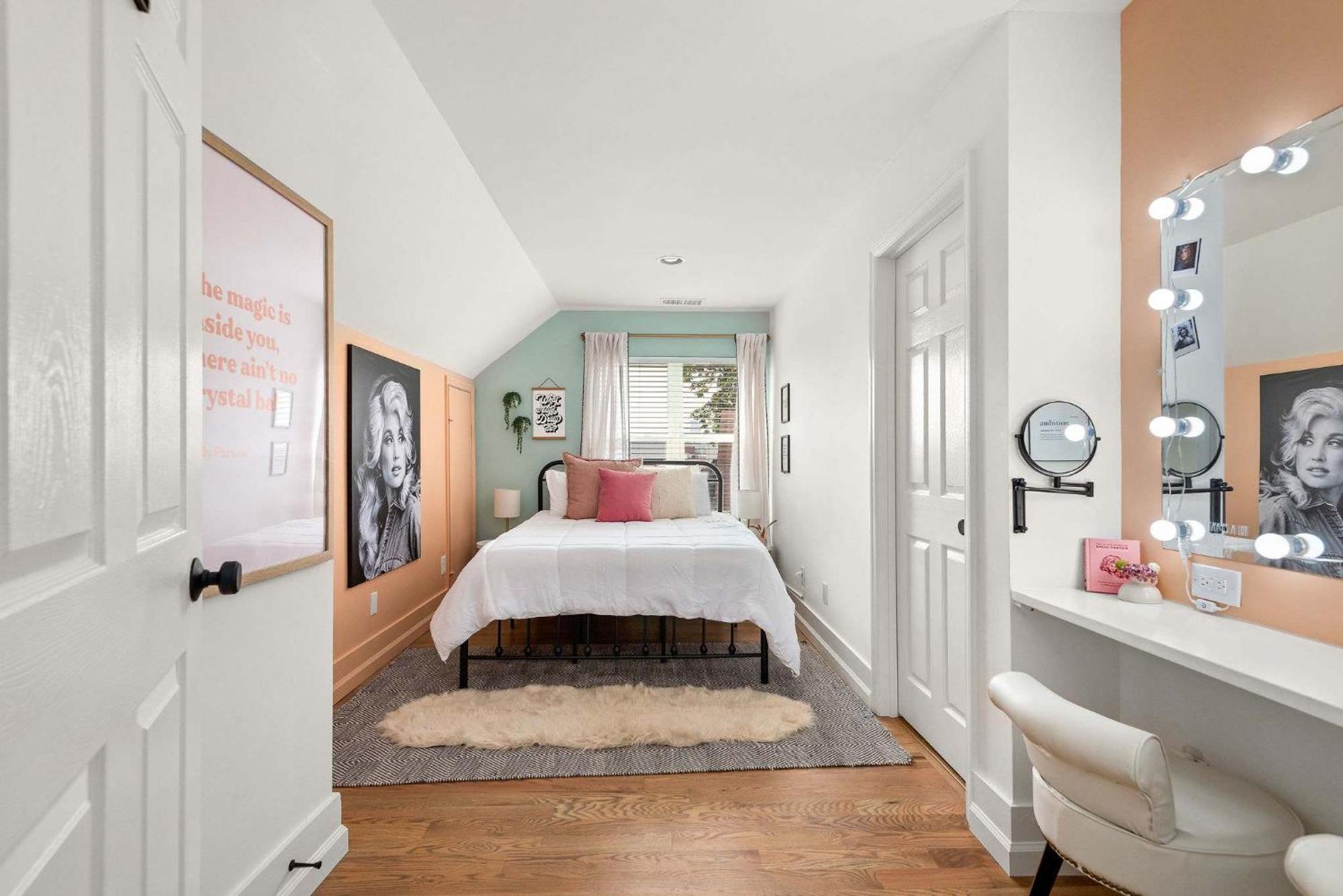 Holiday home Dolly Johnny Willie Inspired 5 Min From *