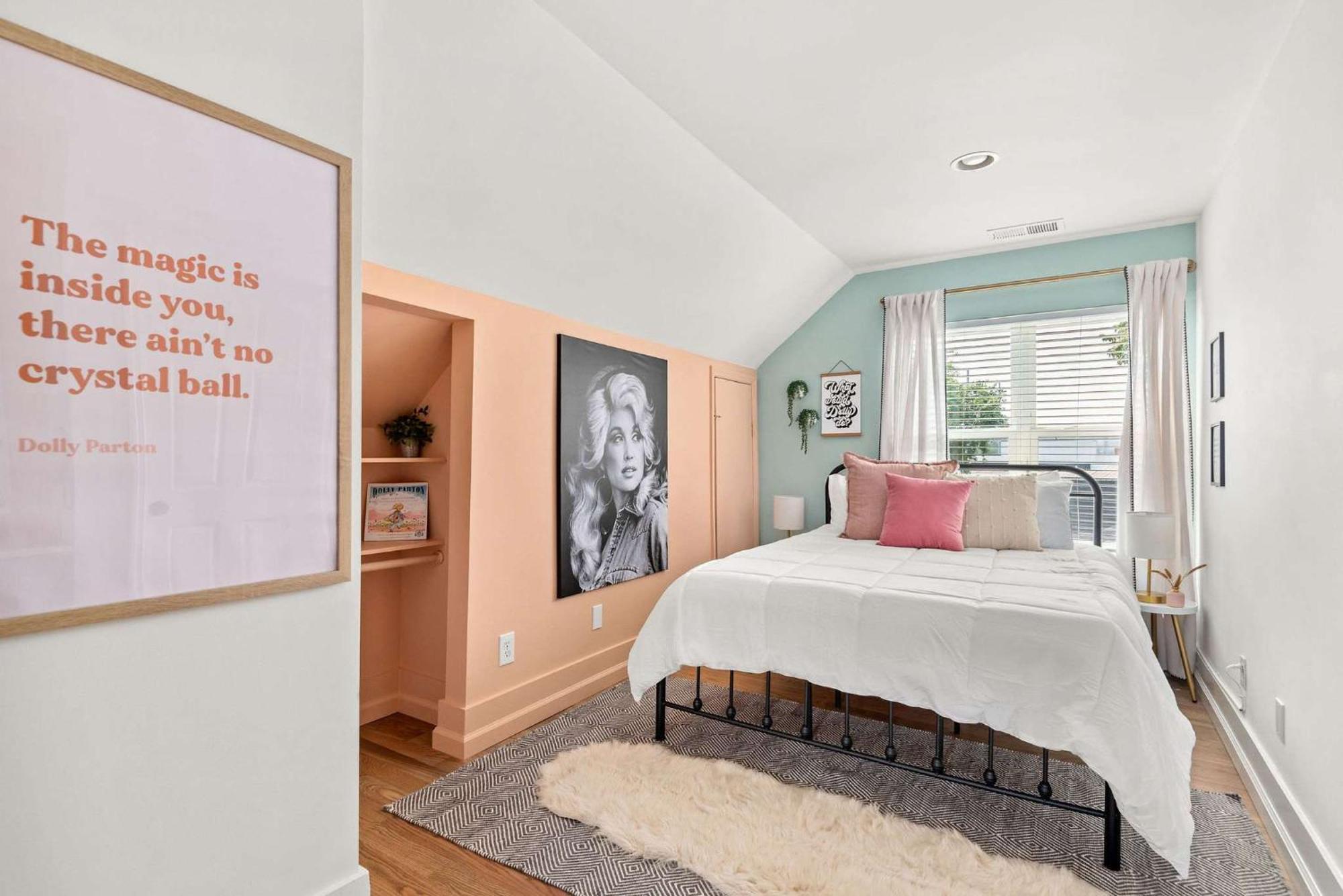 Holiday home Dolly Johnny Willie Inspired 5 Min From *