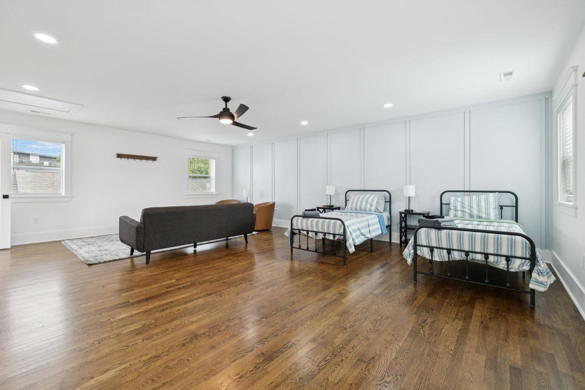 Nash Urban Oasis With Rooftop And Modern Amenities Holiday home Nashville