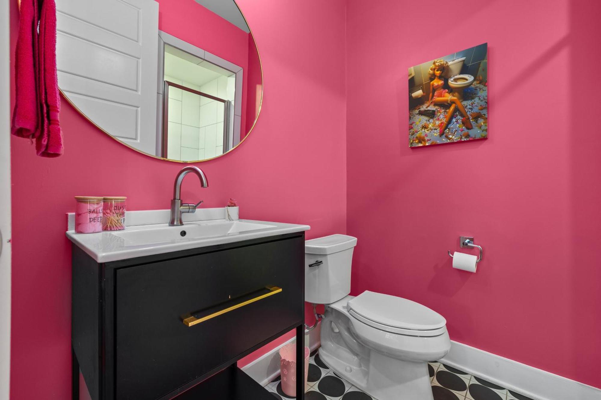 Bachelorette Paradise Pink House Near Broadway * Nashville