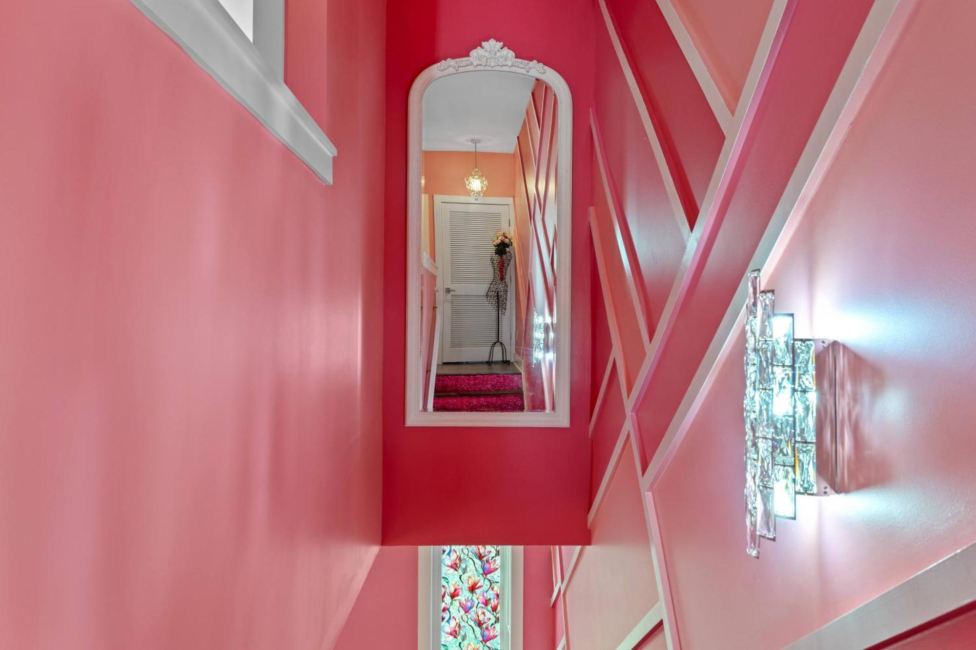 Apartment Bachelorette Paradise Pink House Near Broadway Nashville