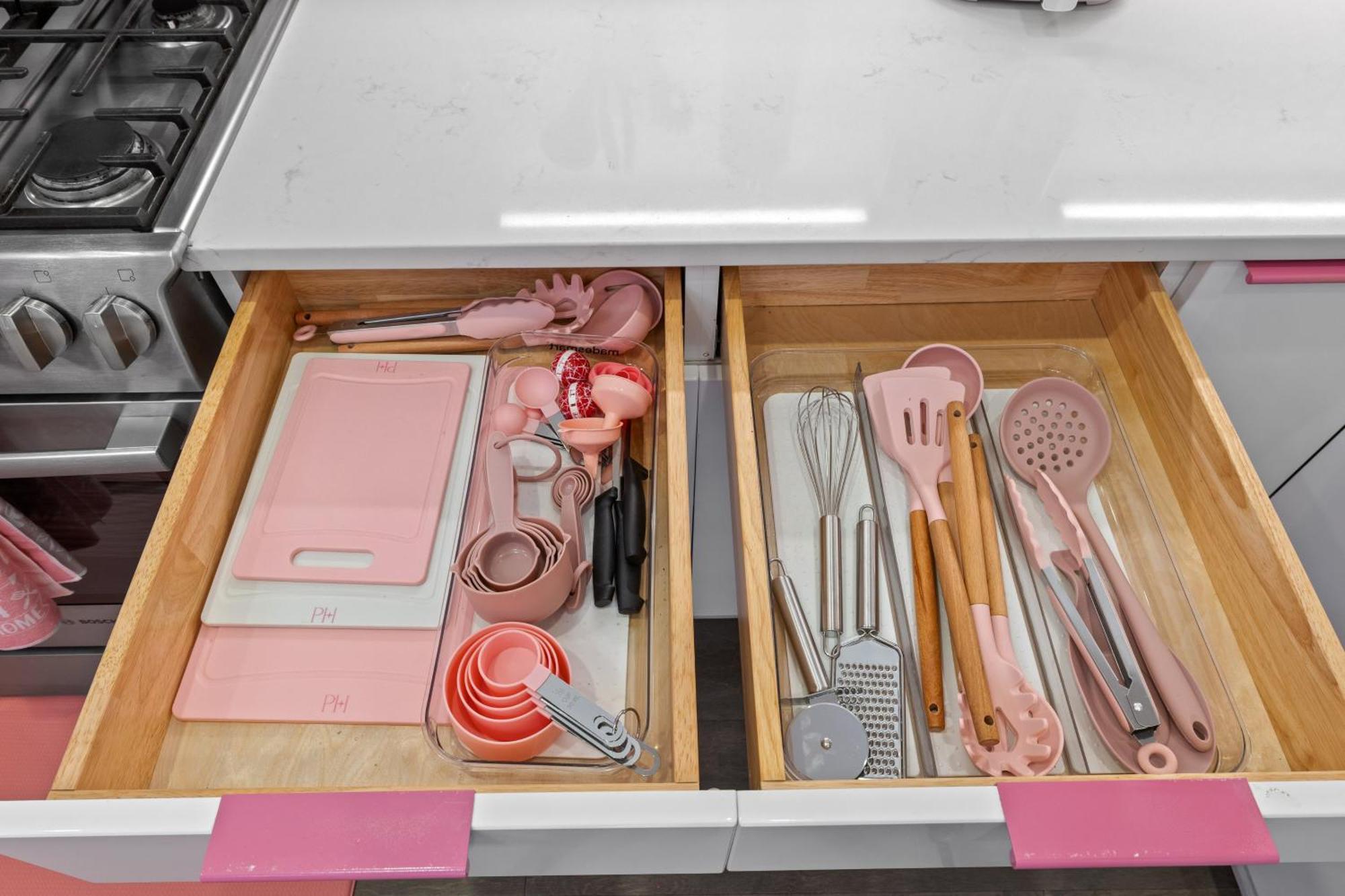 Apartment Bachelorette Paradise Pink House Near Broadway