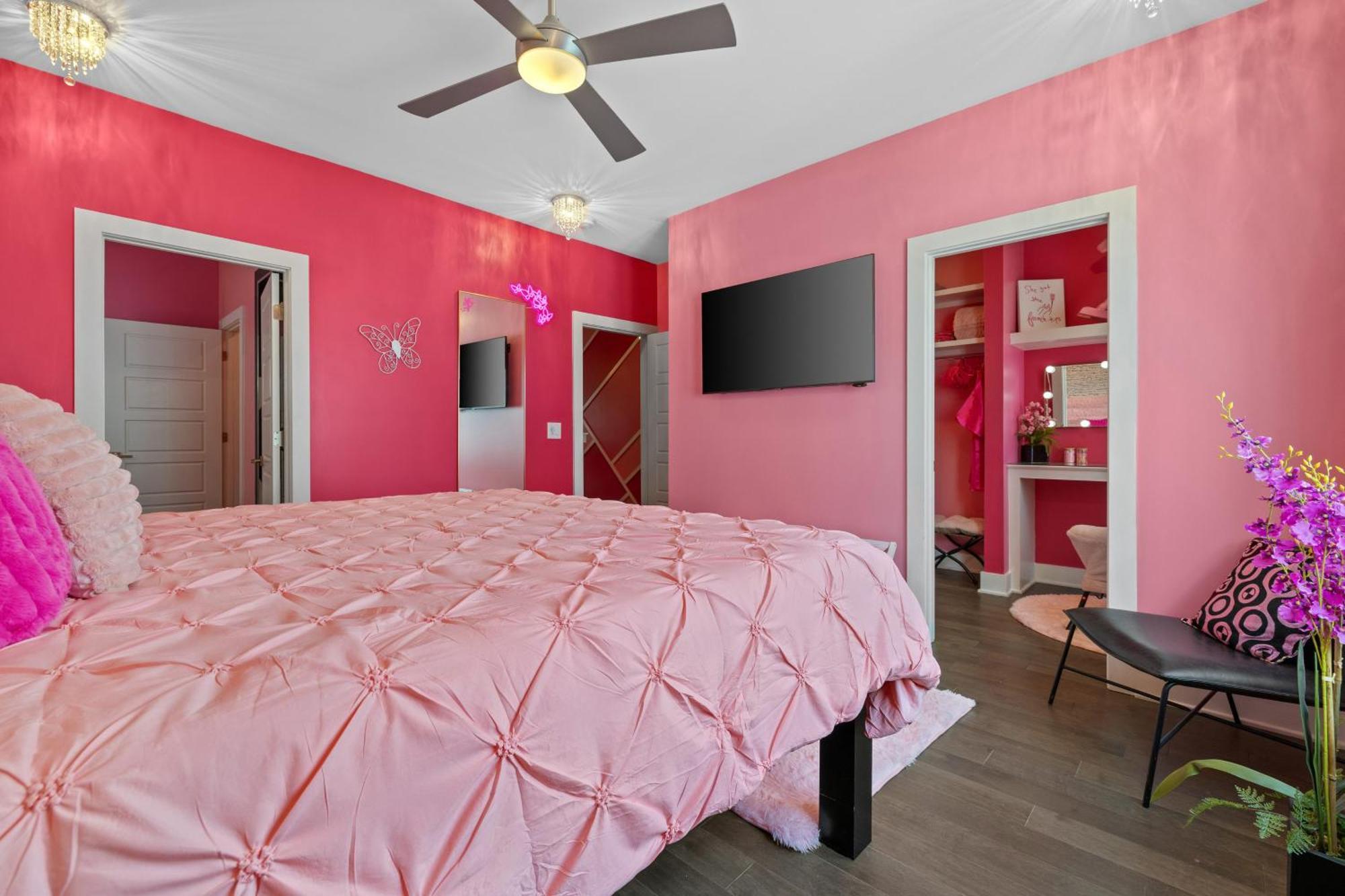 Apartment Bachelorette Paradise Pink House Near Broadway Nashville
