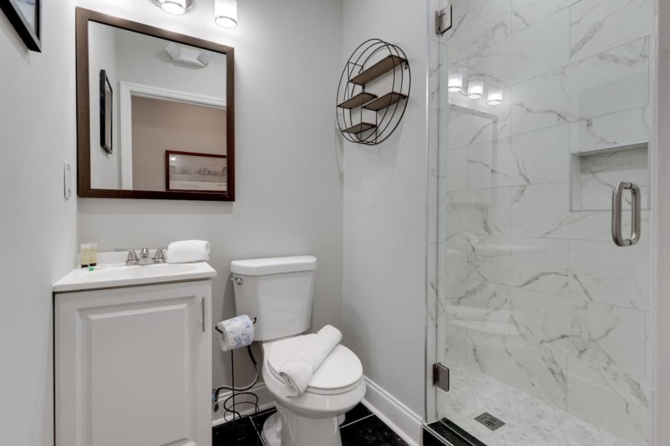 Modern Getaway Near Vandy * Nashville