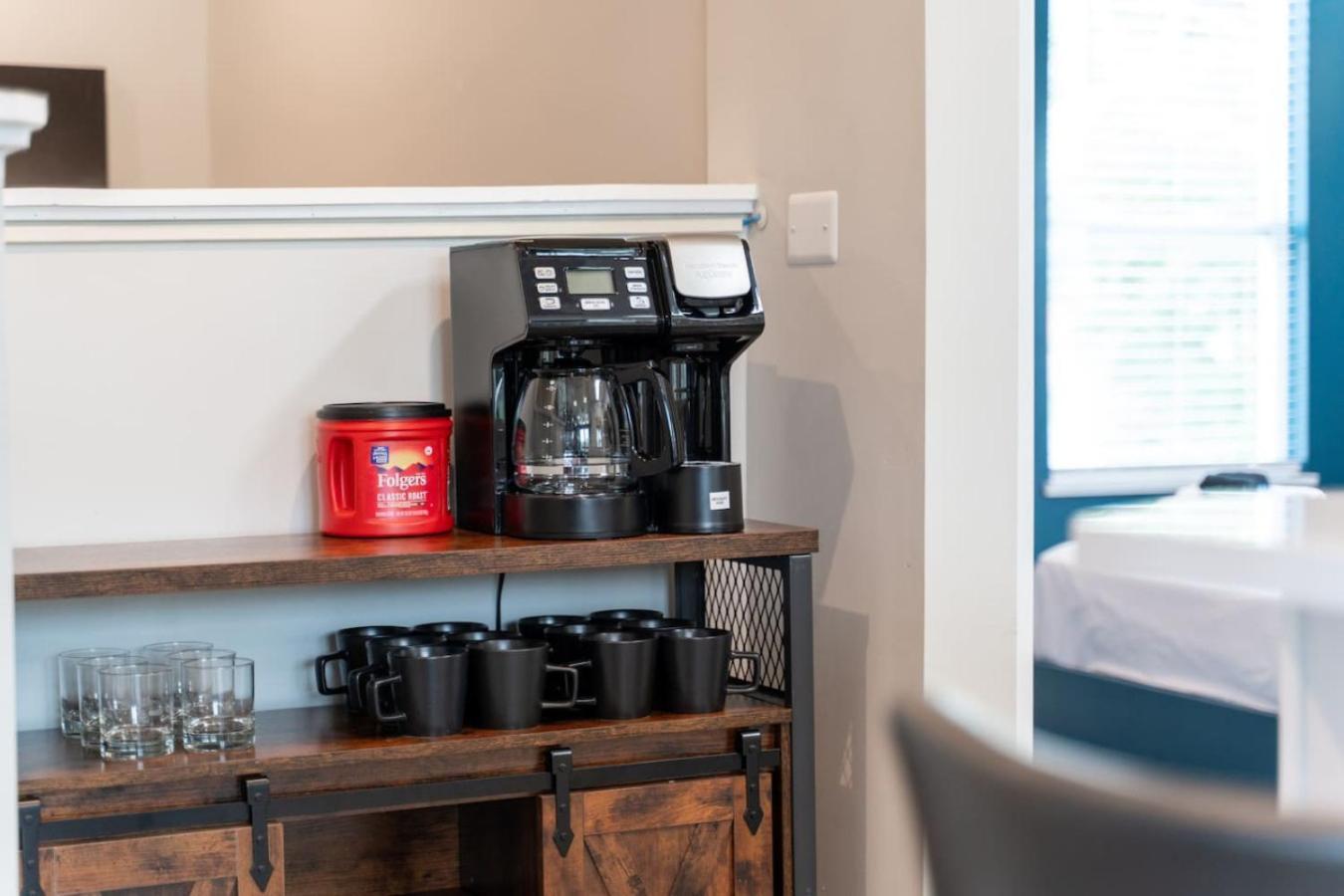 Modern Getaway Near Vandy * Nashville