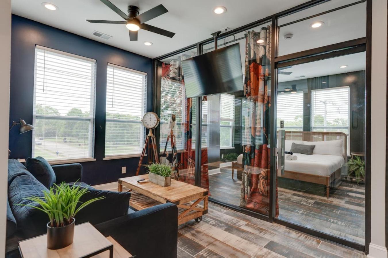 Modern Getaway Near Vandy Nashville