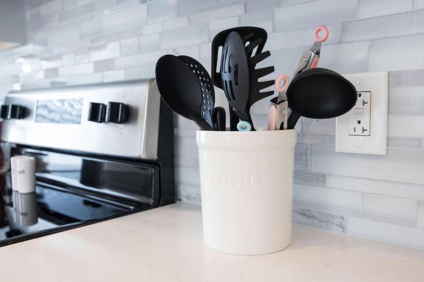 28th Ave Haven Near Everything *