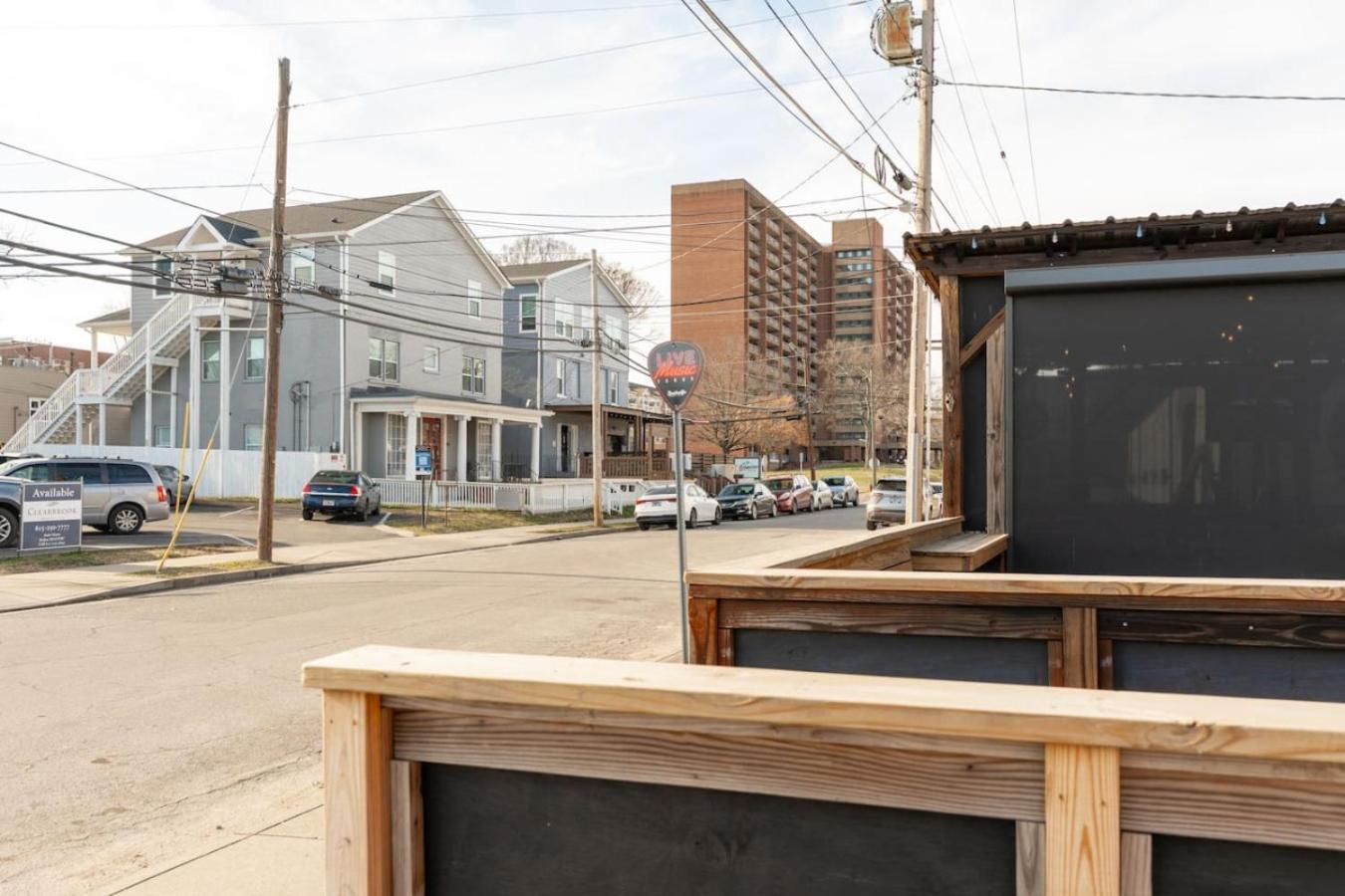 Parthenon Getaway - 2bdrm Apartment