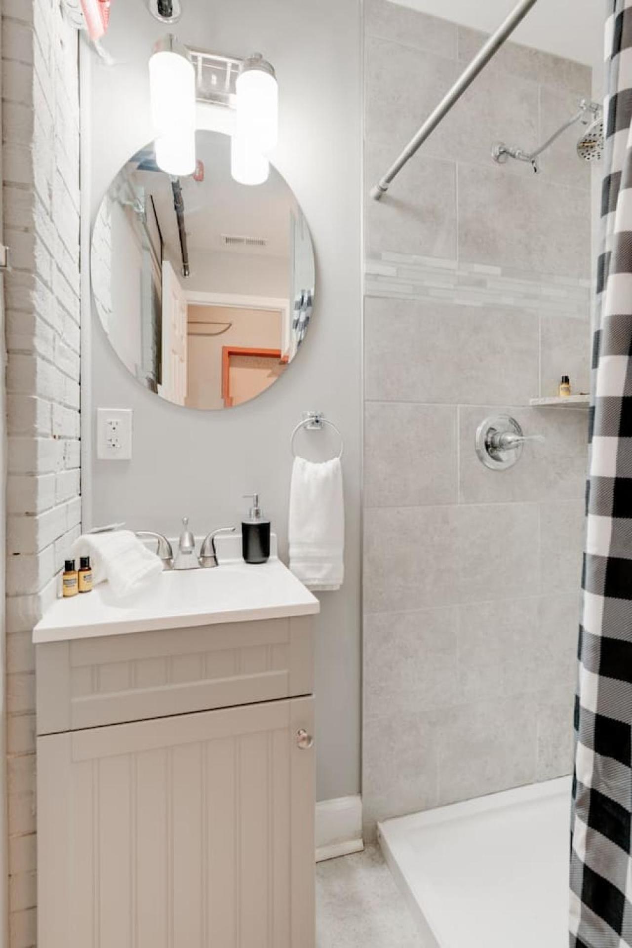 Parthenon Getaway - 2bdrm * Nashville